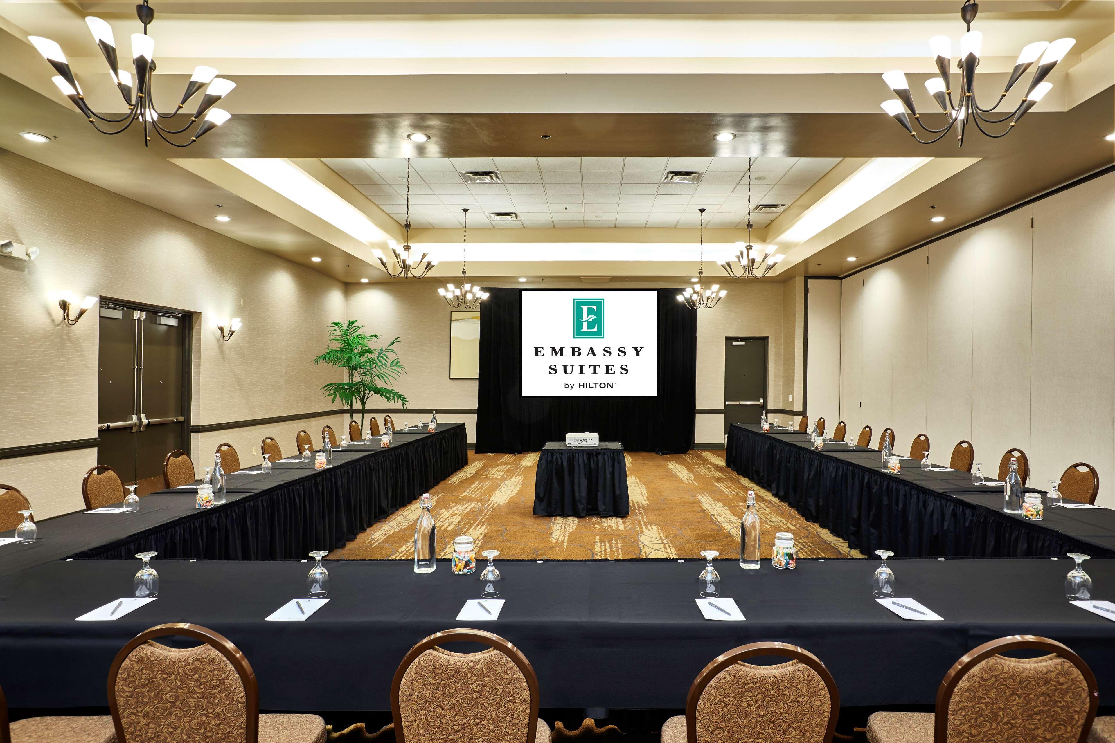 Embassy By Hilton Scottsdale