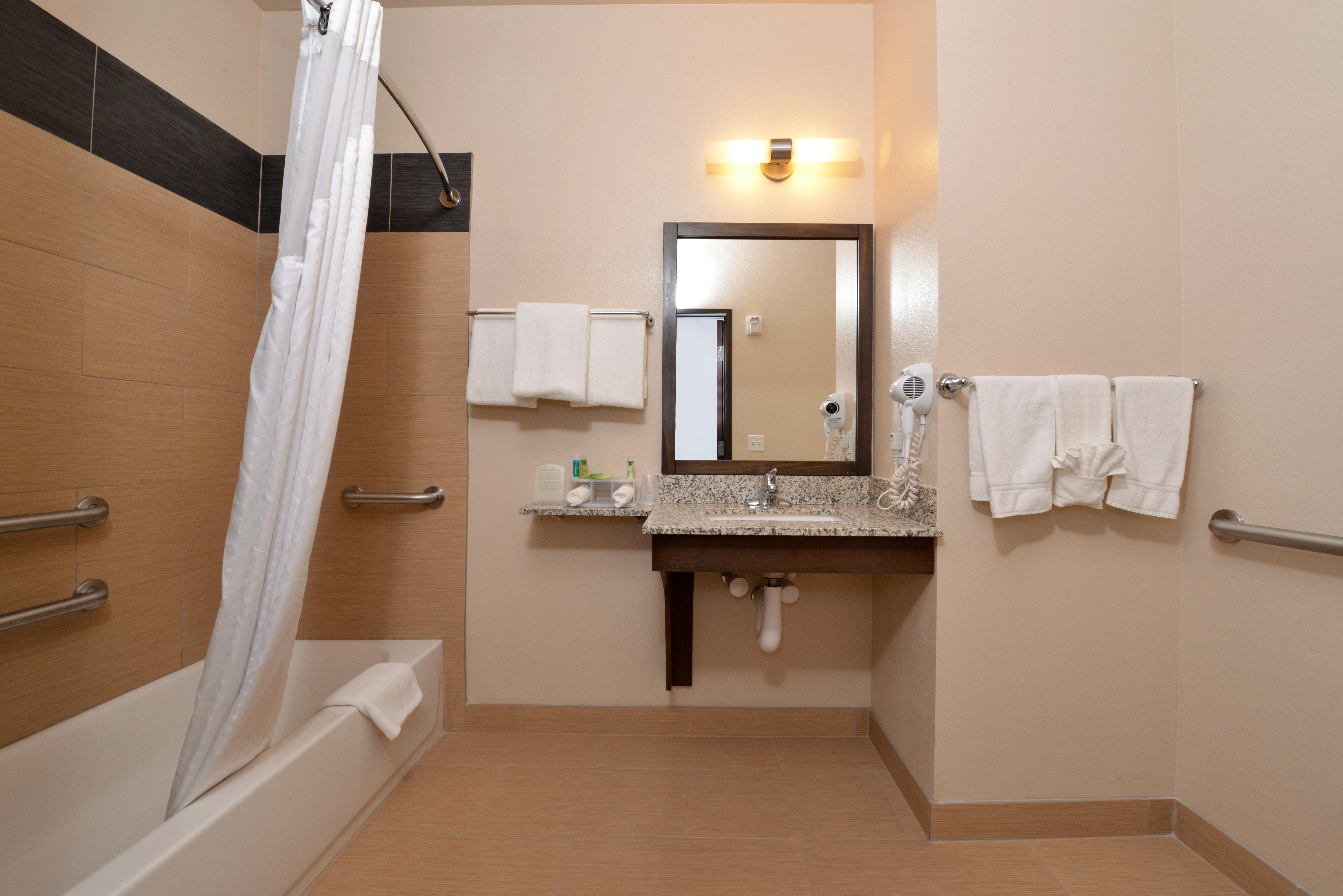 Express & By Ihg Hotel 3*