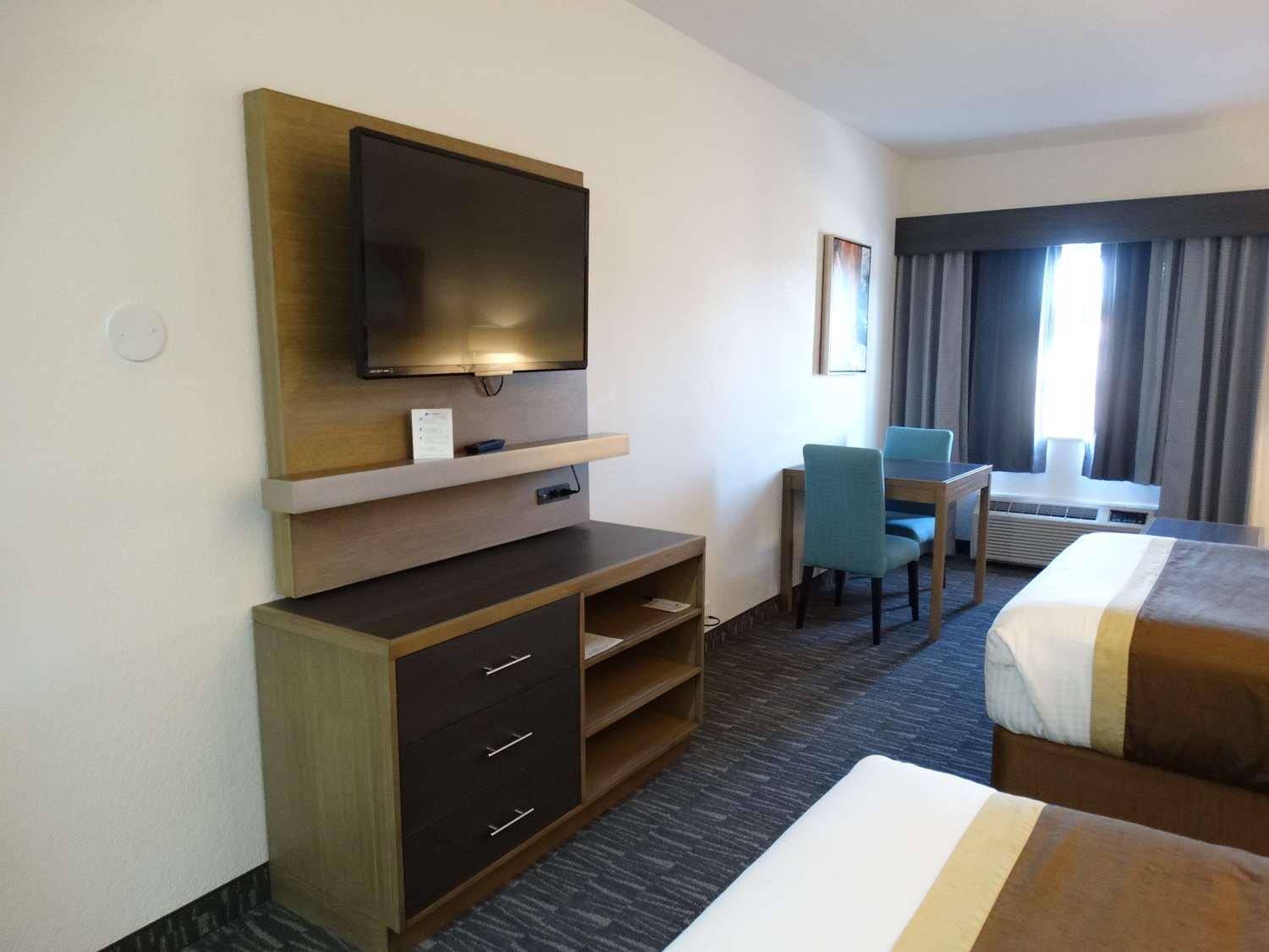 Motel Western Of 3*