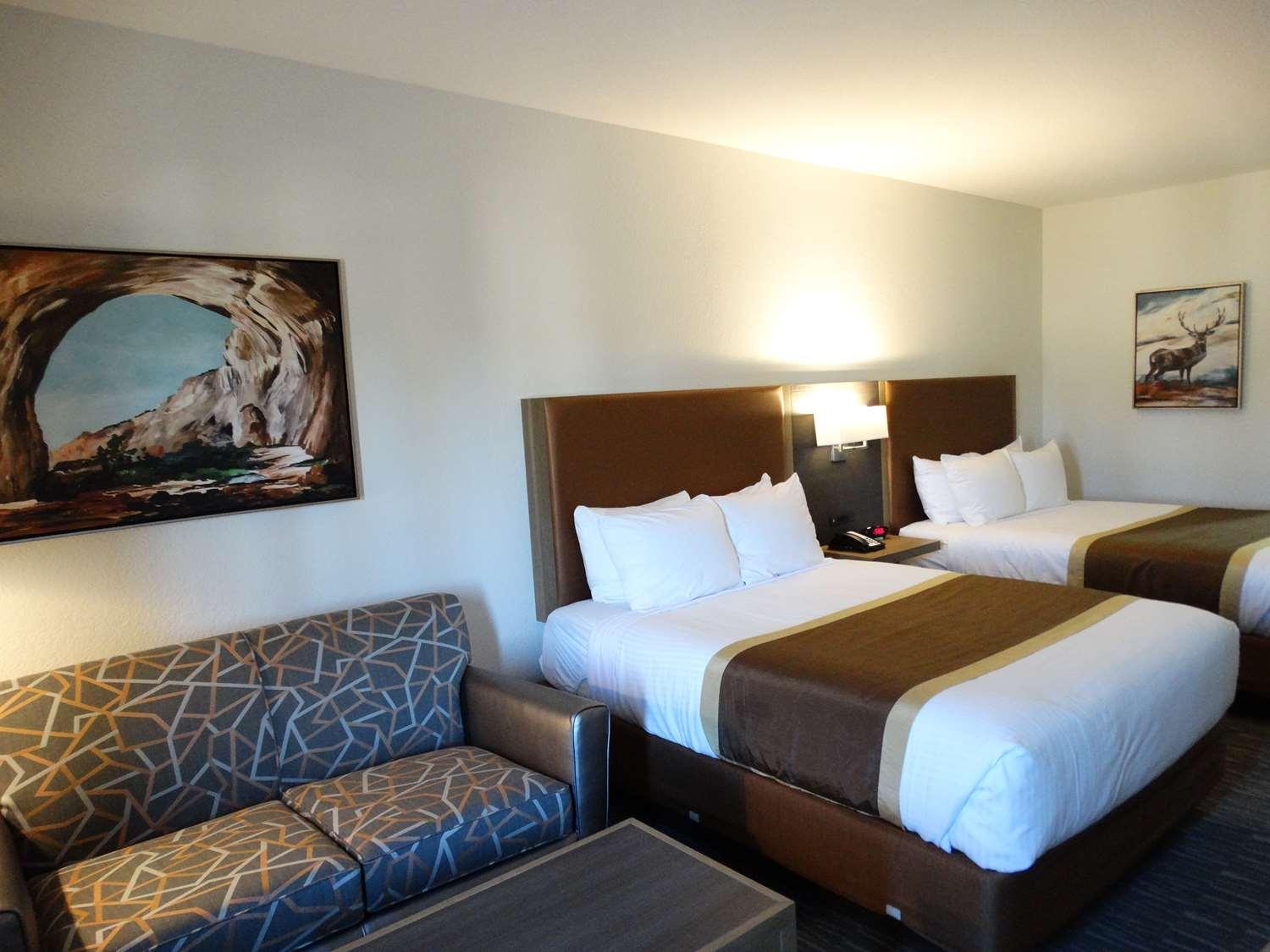 Motel Western Of 3*