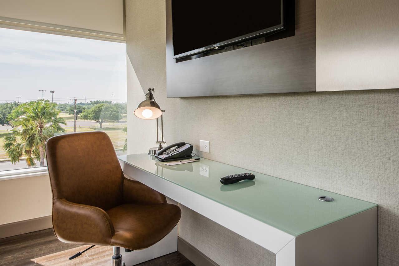 Cambria Phoenix - Fashion Center Hotel 4*