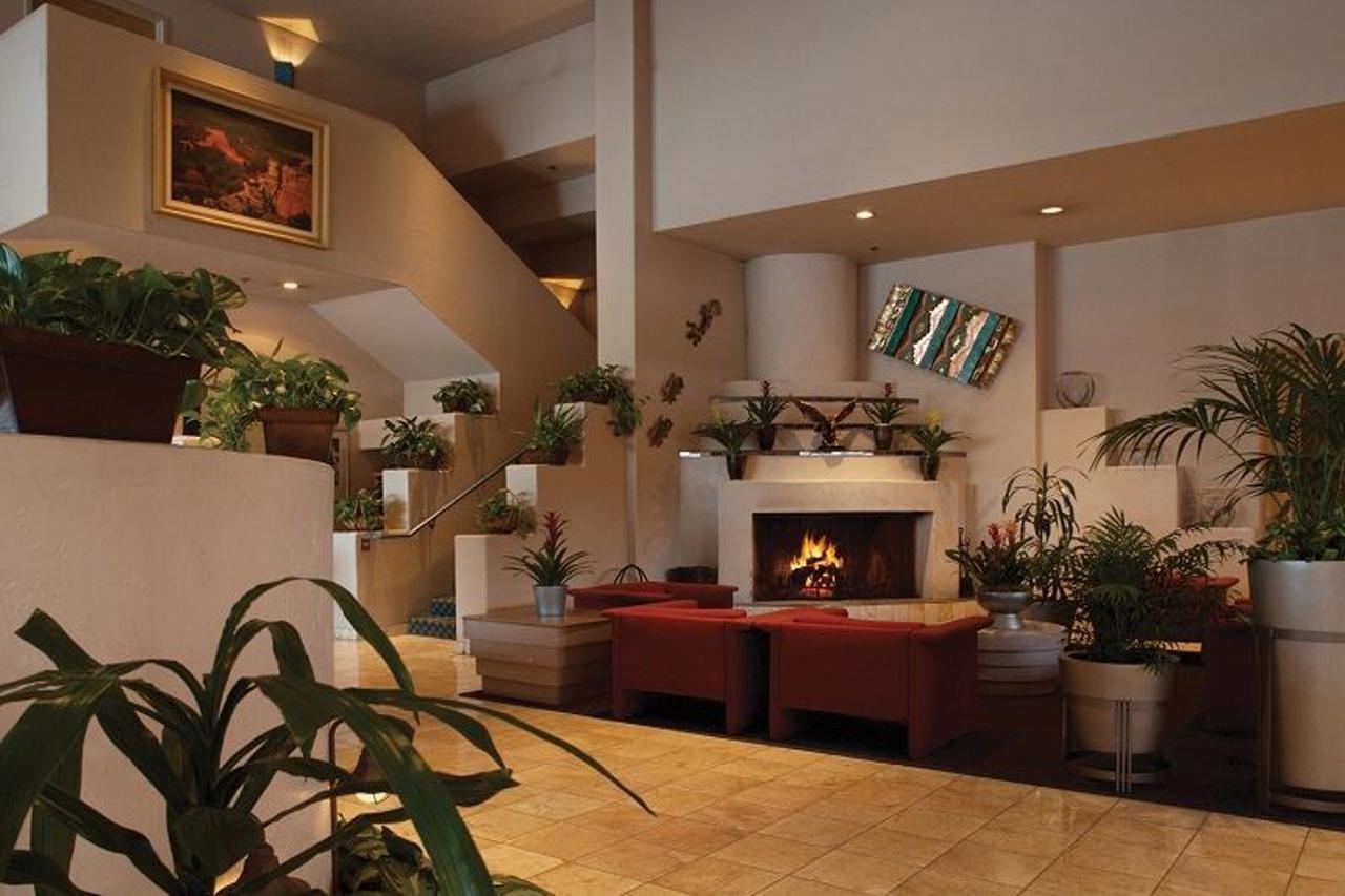 Grand Canyon Plaza