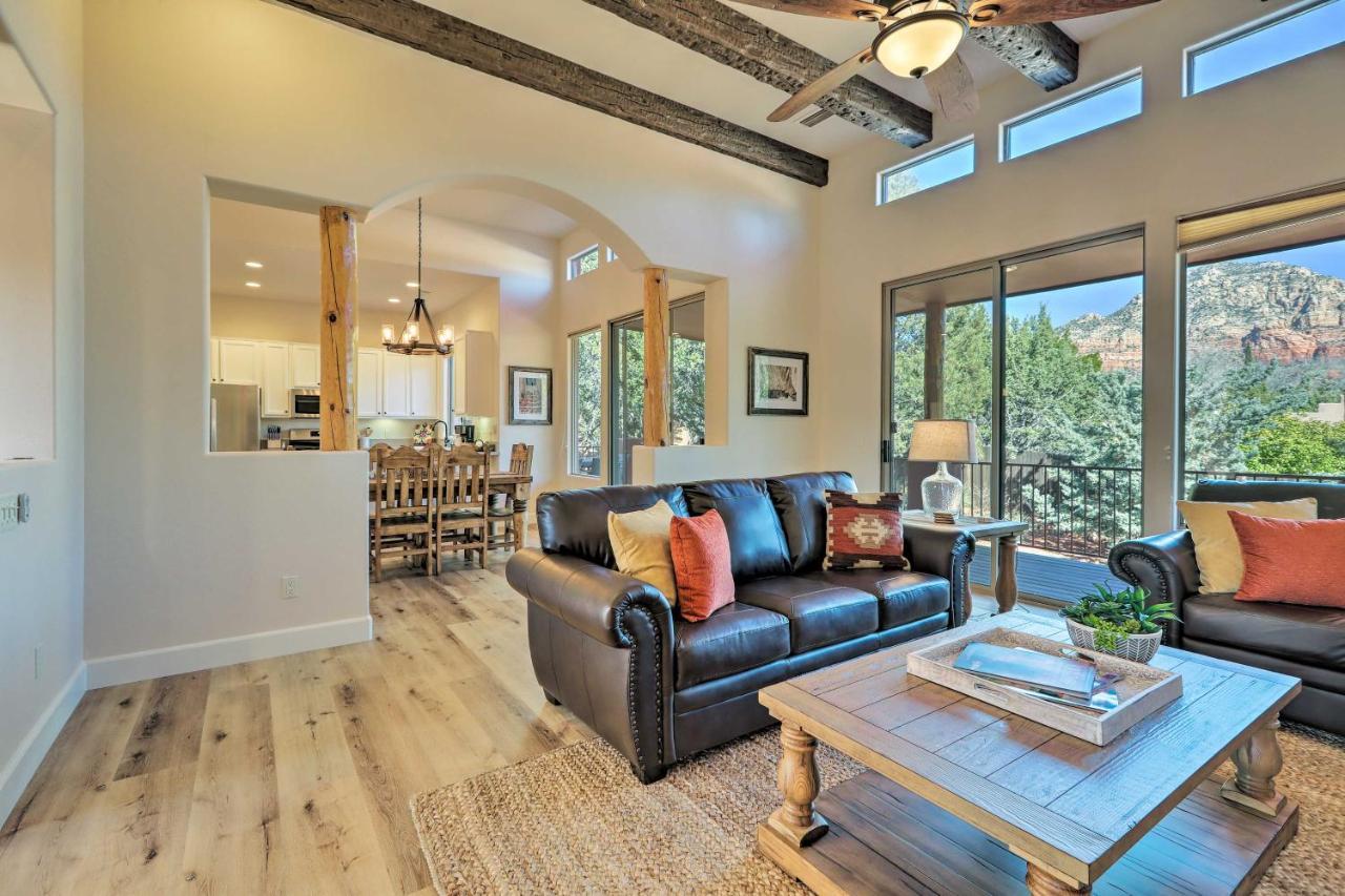 Luxury Living Remodeled With Red Rock Views!