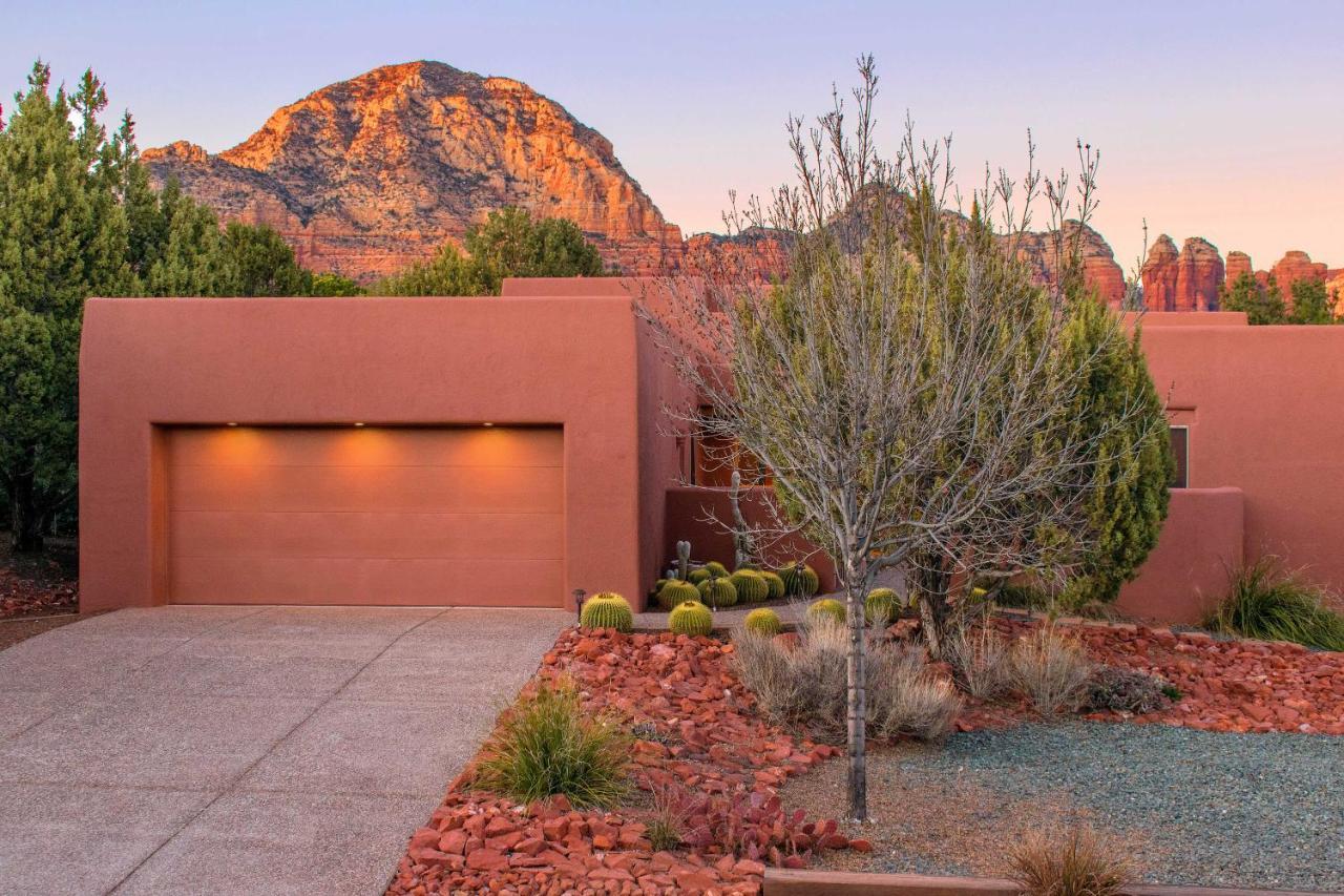 Luxury Living Remodeled With Red Rock Views!