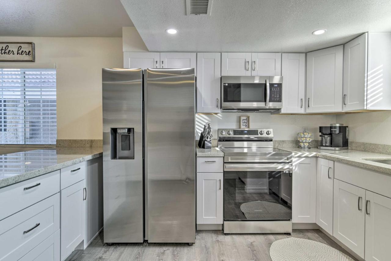 Downtown With Screened Porch! Gilbert