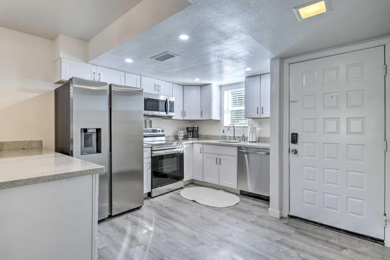 Downtown With Screened Porch! Gilbert