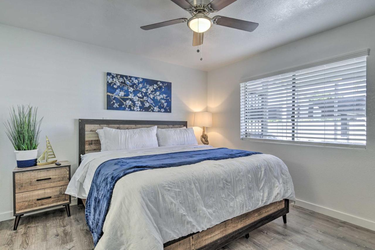Apartment Downtown With Screened Porch!