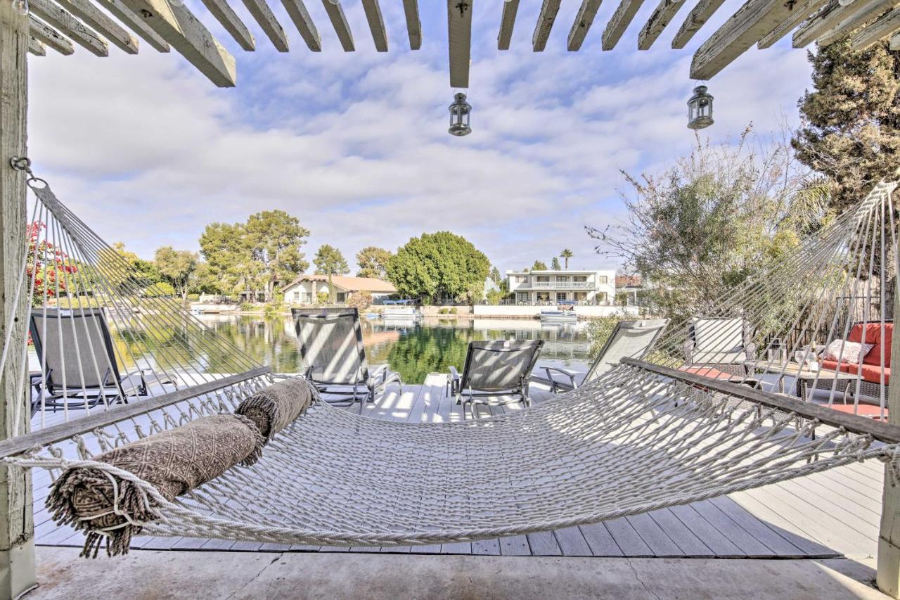 Lakefront House With Sun Deck, Hot Tub And Boats Tempe