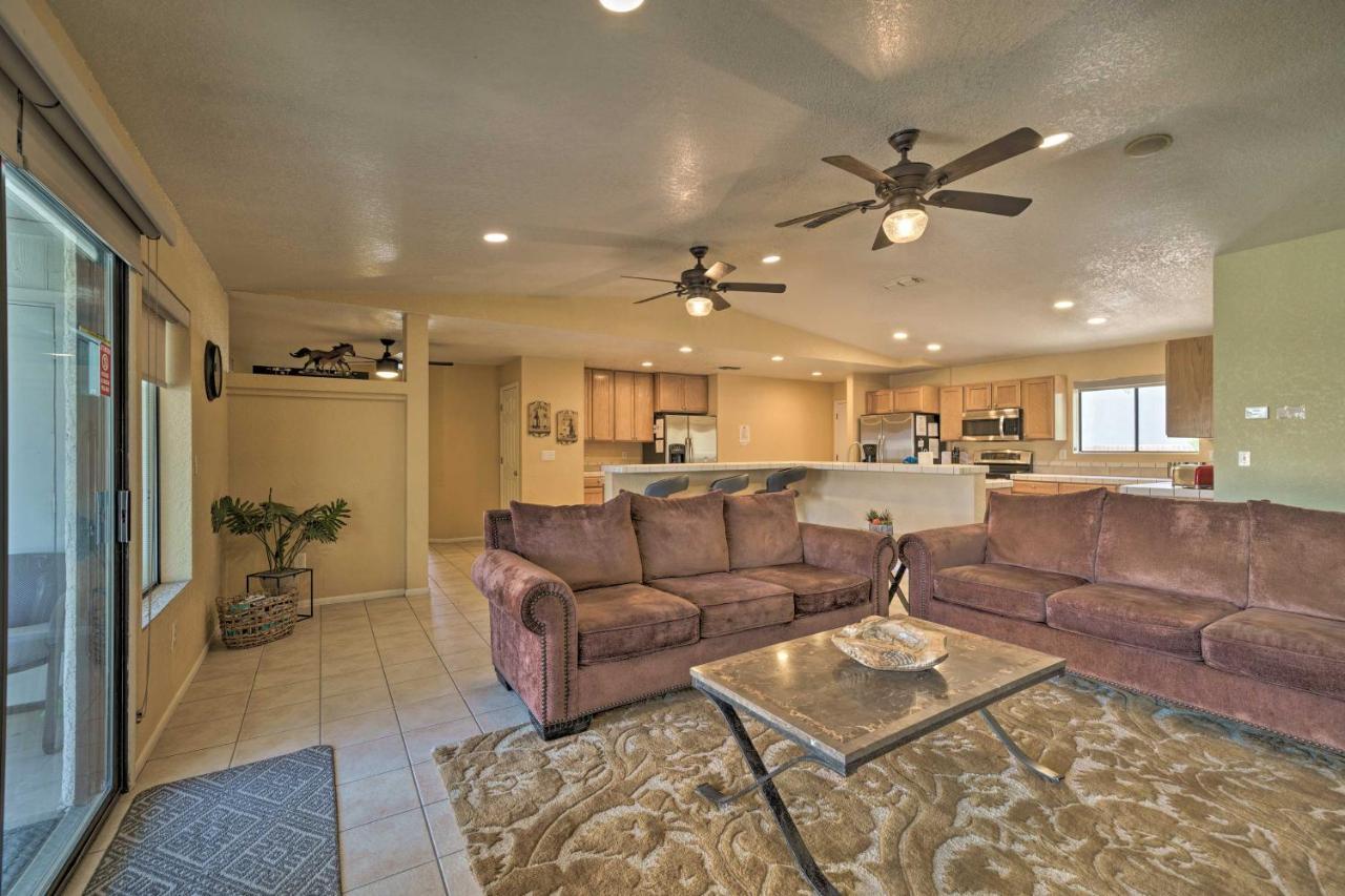 Holiday home Family-friendly Havasu Getaway With Deck And Pool *