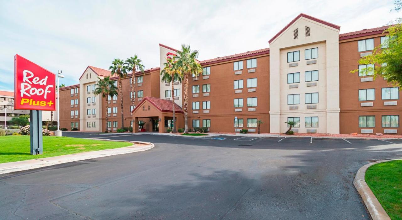 Hotel Red Roof + West 3*