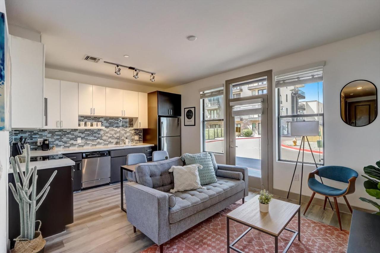 Apartment Frontdesk Vela At Town Apts *