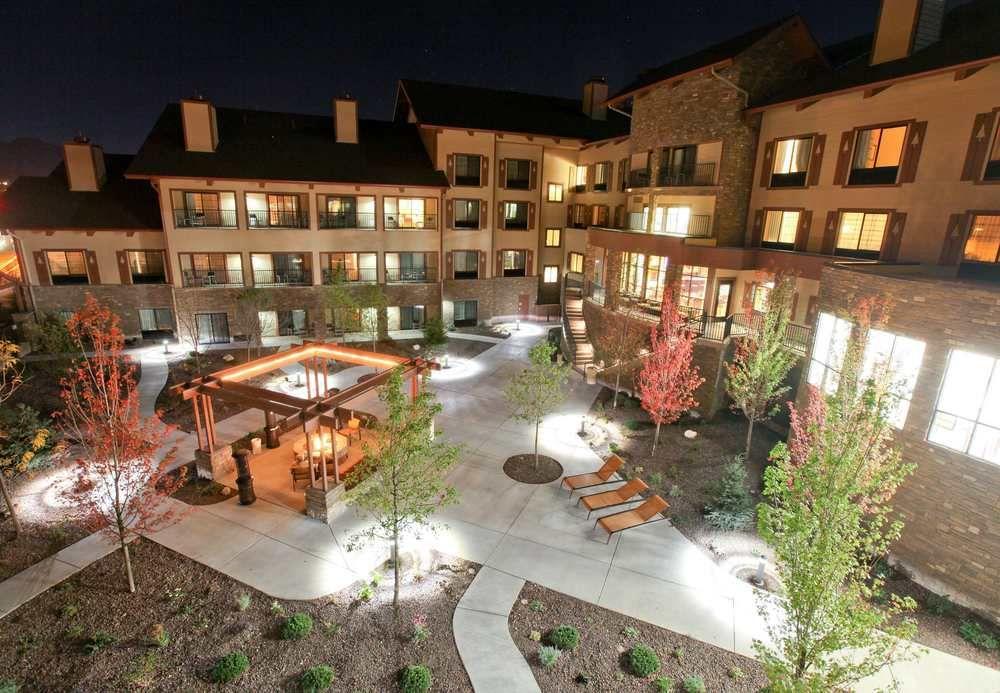 Hotel Courtyard 3*