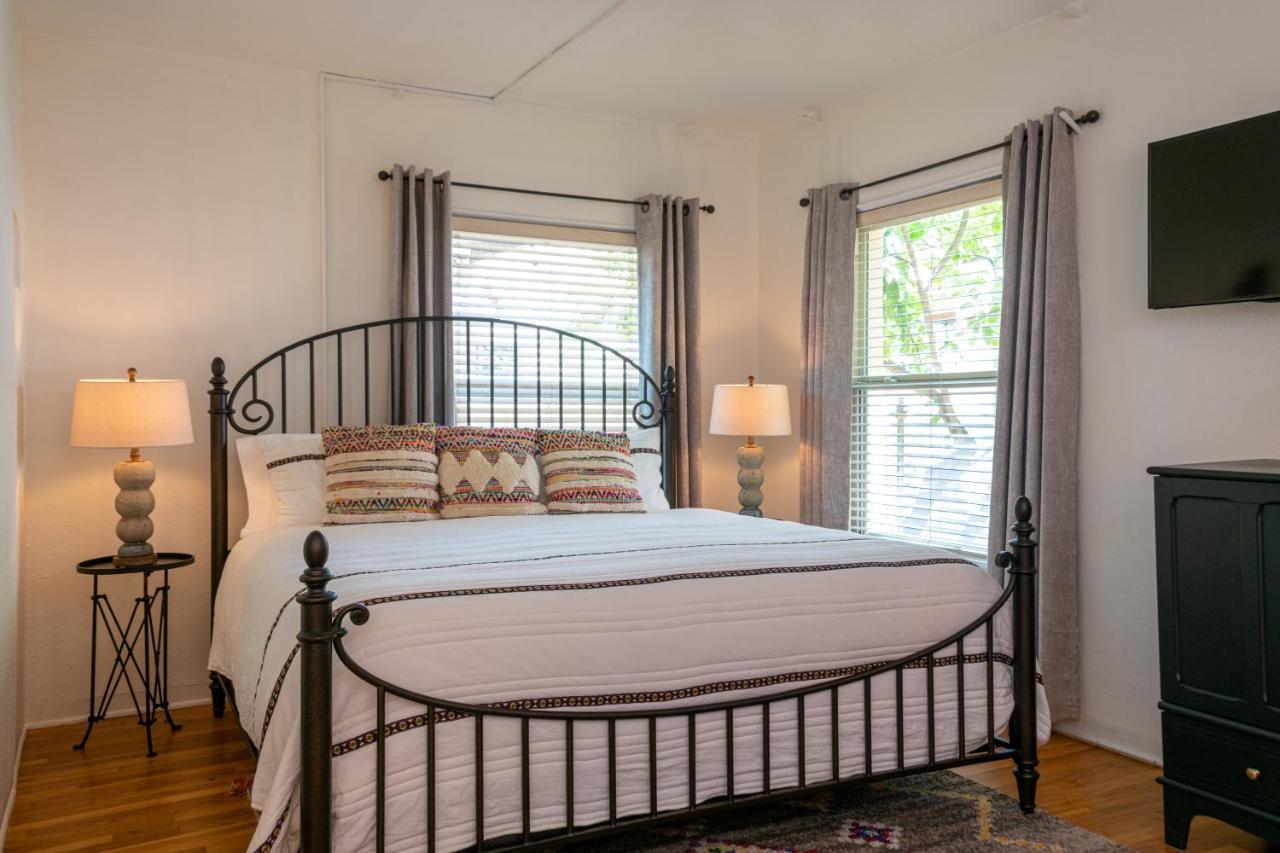 Bed & Breakfast Adobe Rose 3*