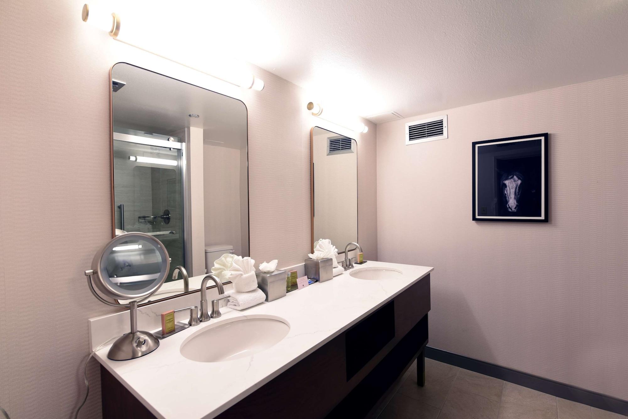 Doubletree By Hilton Tucson-reid Park 3* Tucson