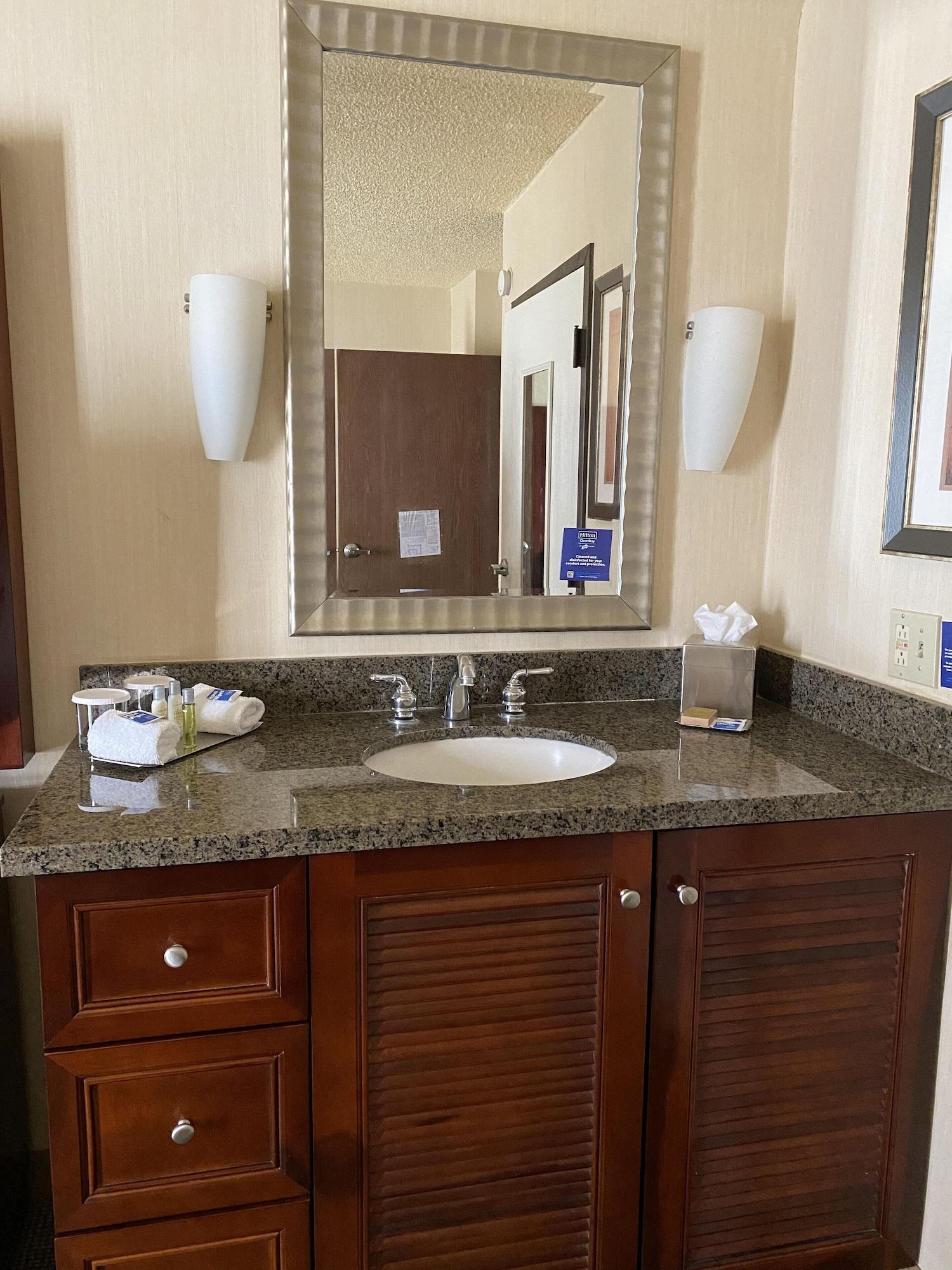Doubletree By Hilton Airport Hotel Tucson