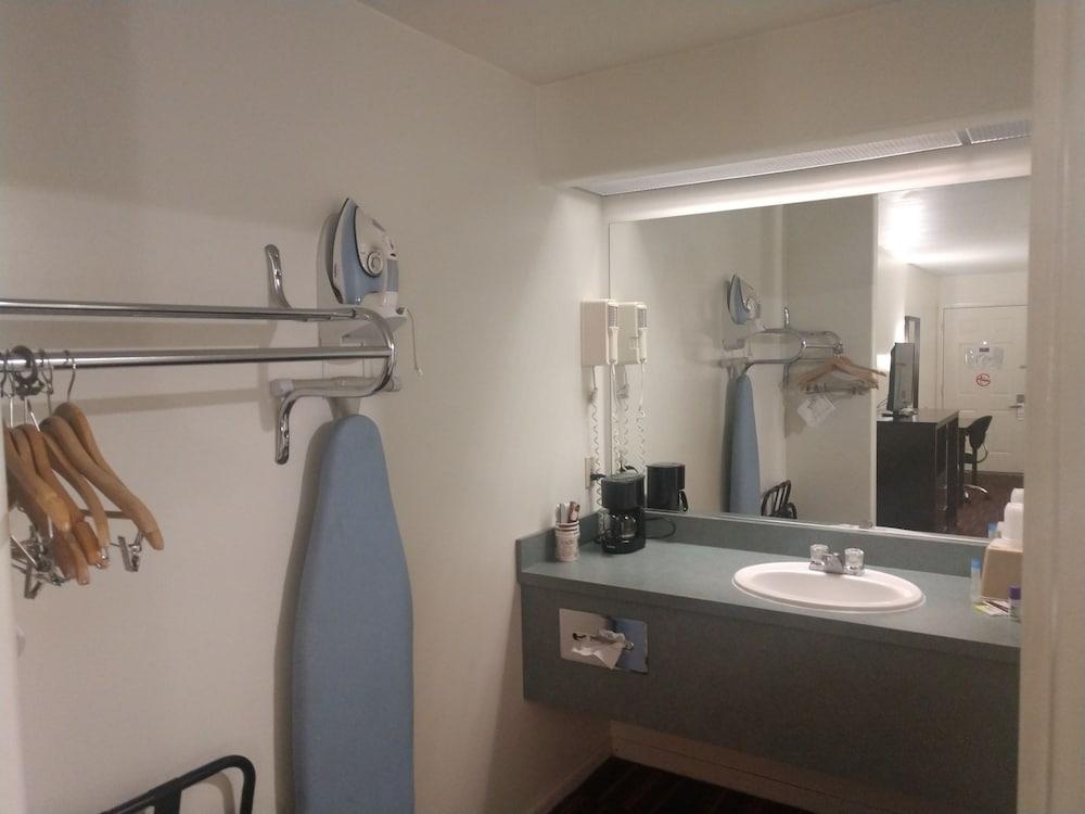 Windemere & Conference Center Hotel 3*