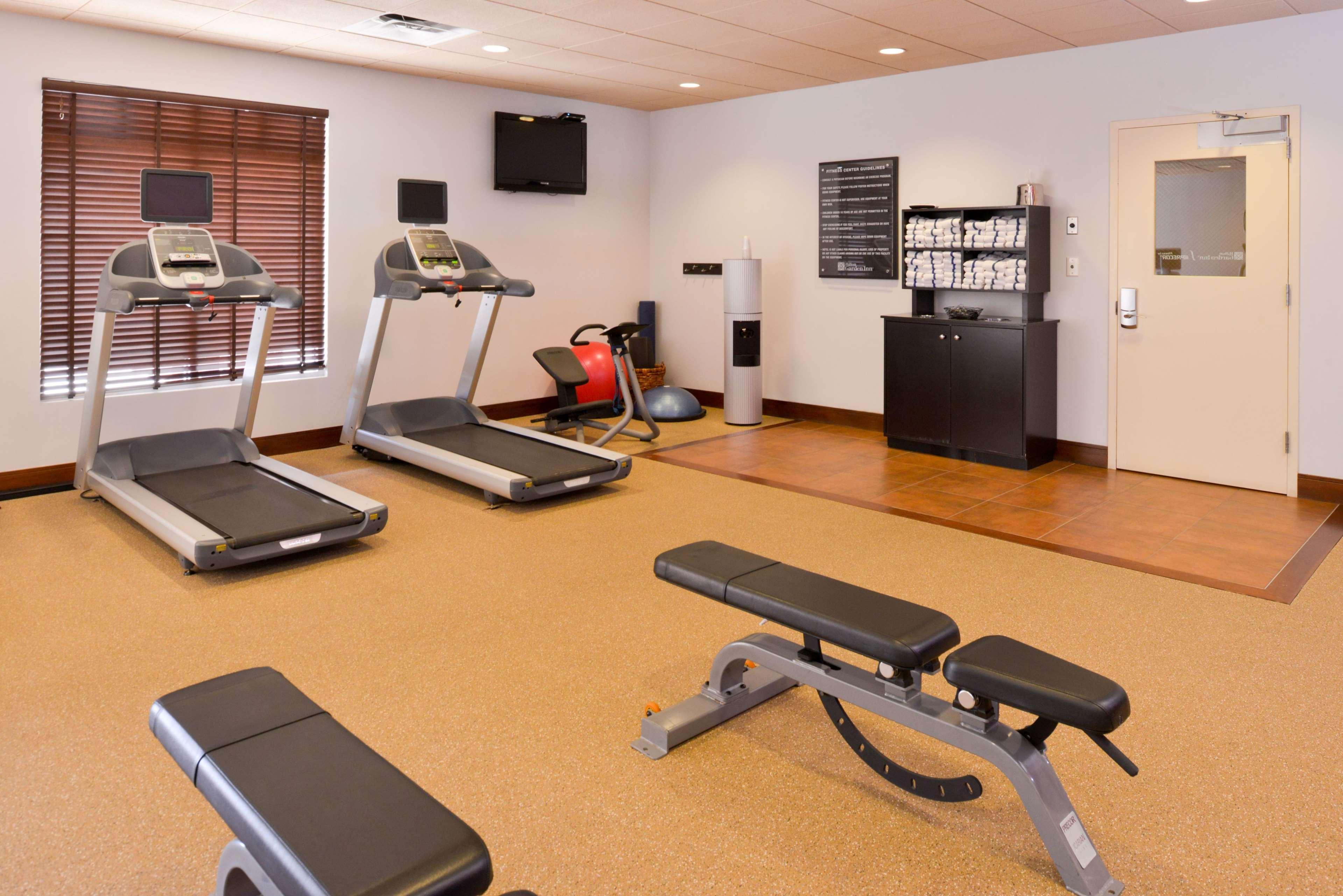 Hilton Garden Pivot Point Hotel 3*