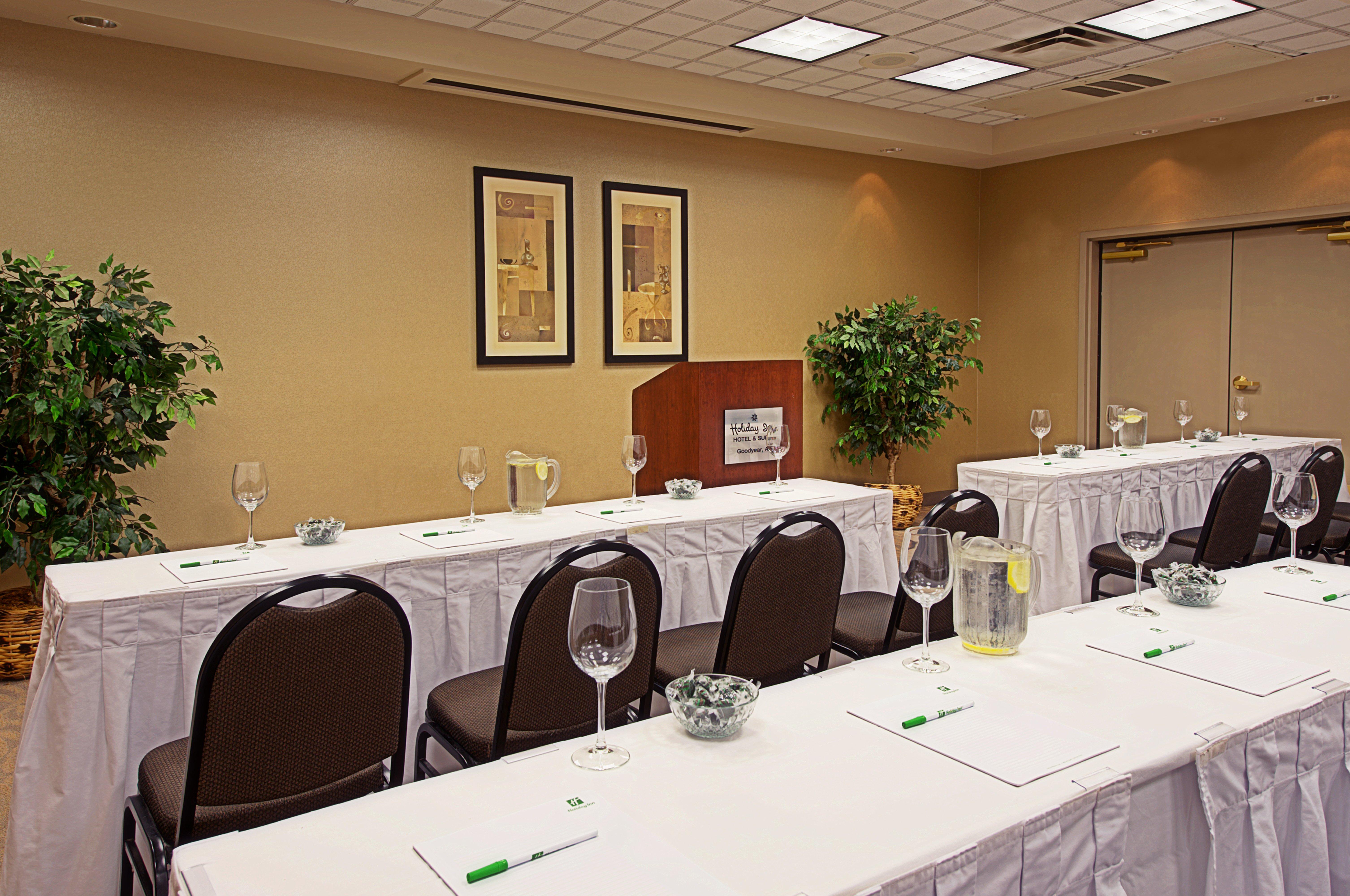 & - West Phoenix Area By Ihg Hotel Goodyear