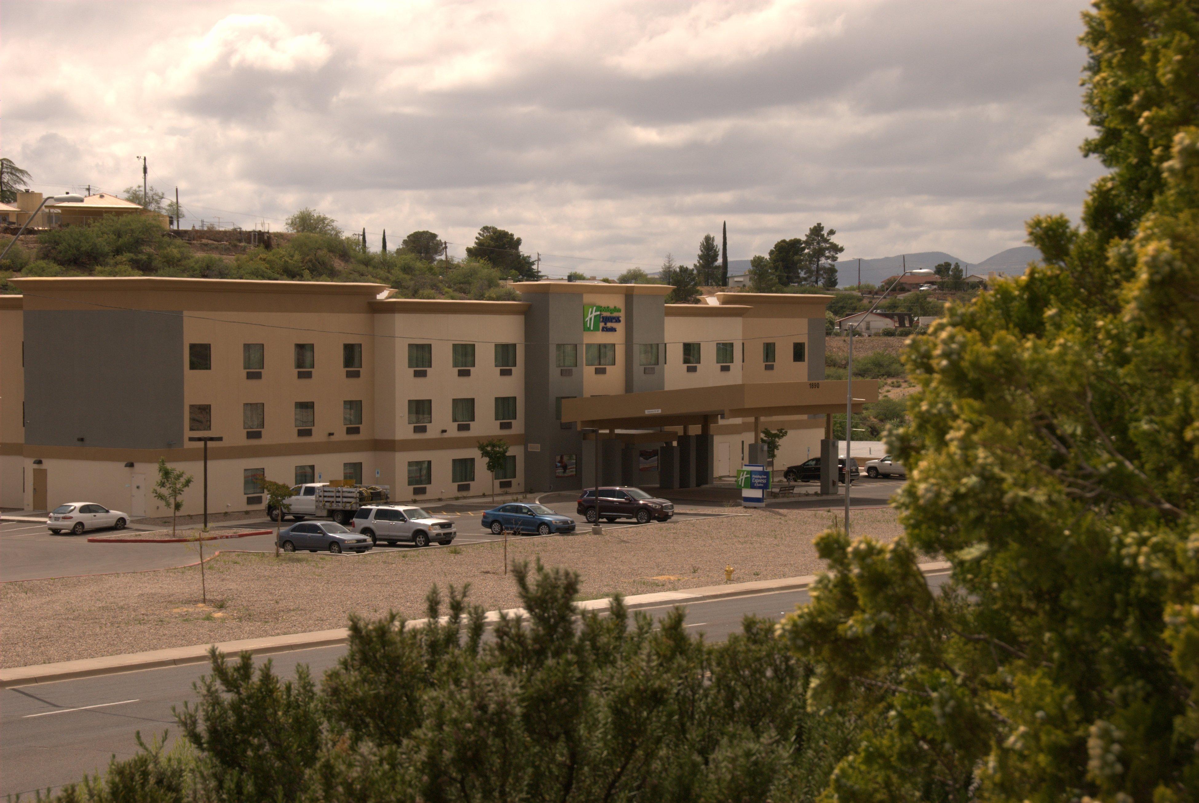 Express & By Ihg Hotel 3*
