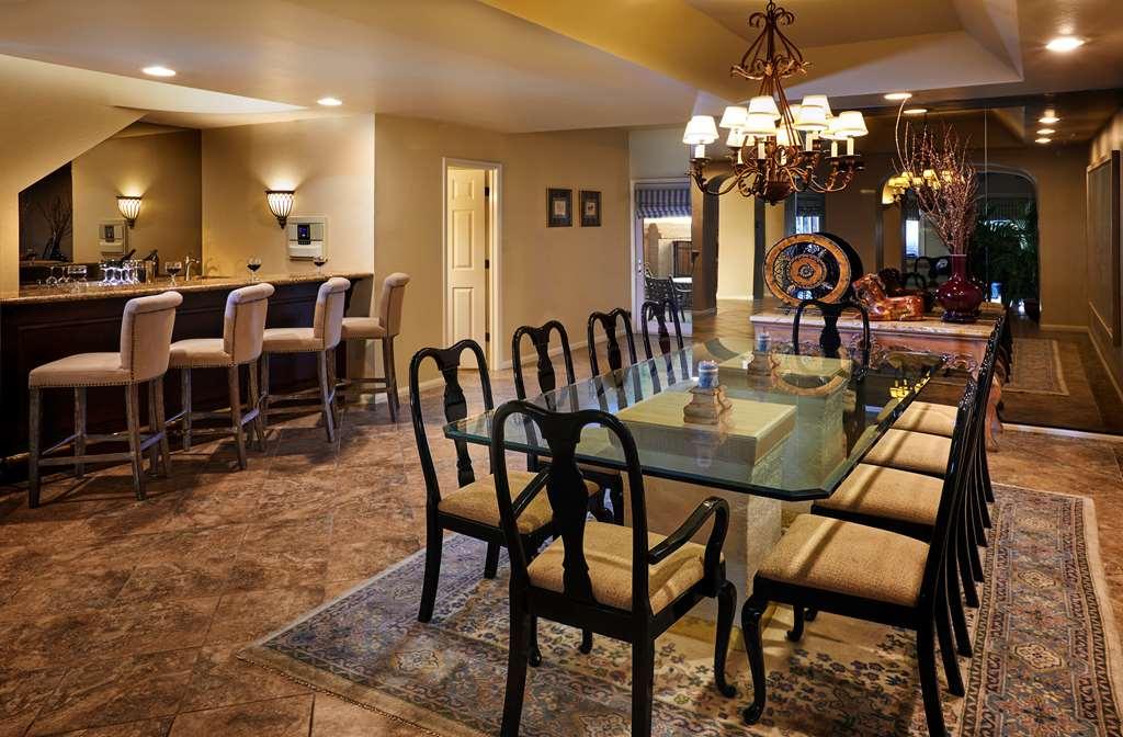Resort The Scottsdale Plaza & 4*
