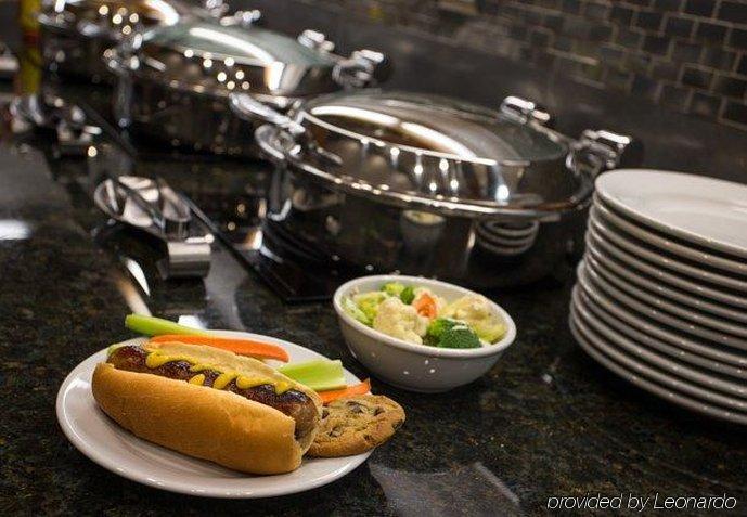 By Marriott Downtown/university 3*