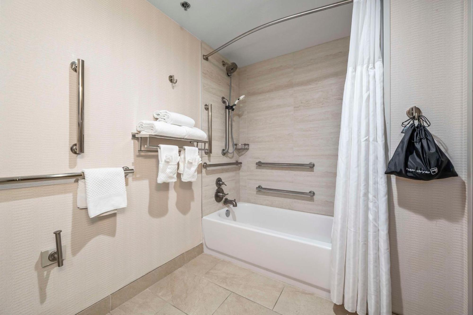 Doubletree By Hilton Tucson-reid Park 3*