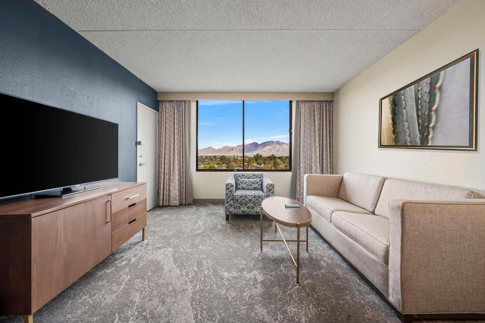 Hotel Doubletree By Hilton Tucson-reid Park Tucson