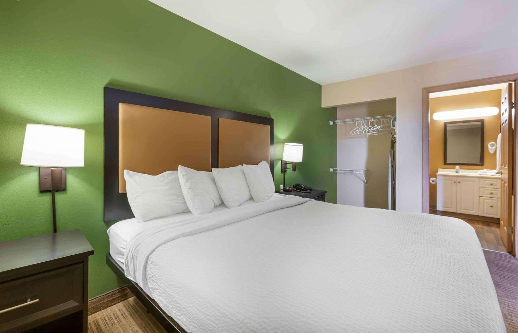 Extended America - - Biltmore Hotel Phoenix