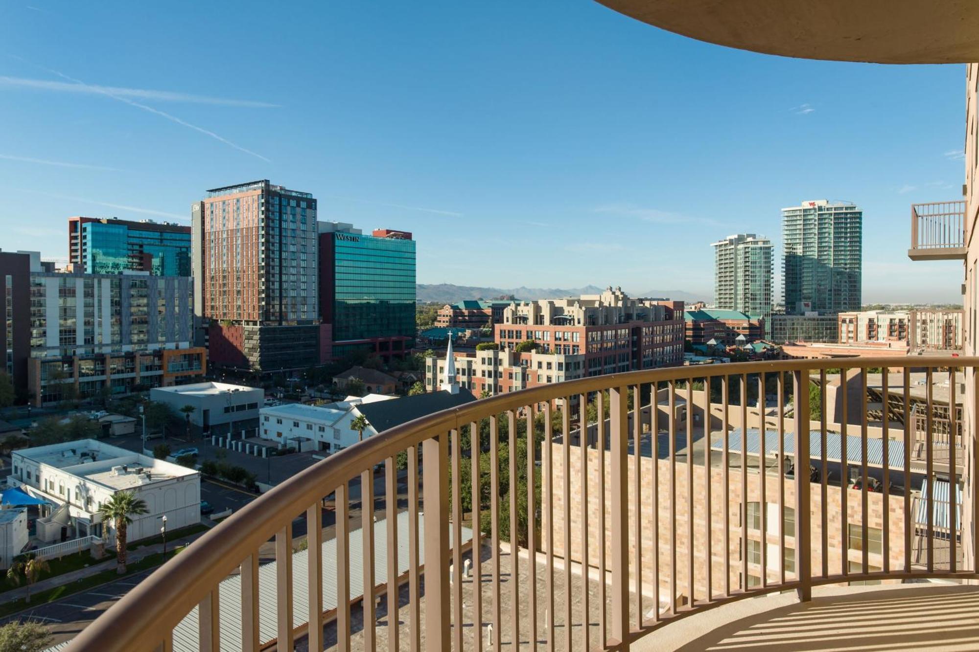 Hotel By Marriott Downtown/university 3*