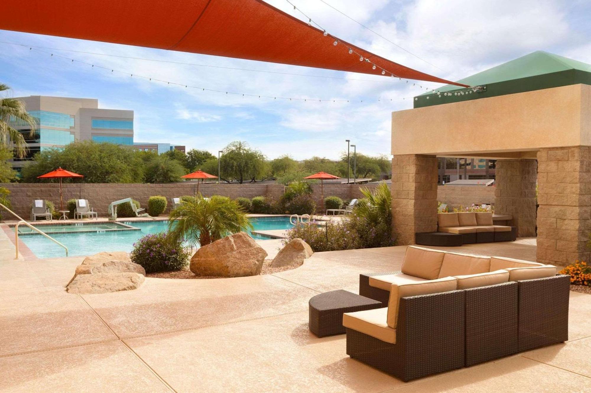 Radisson Airport Hotel 3*