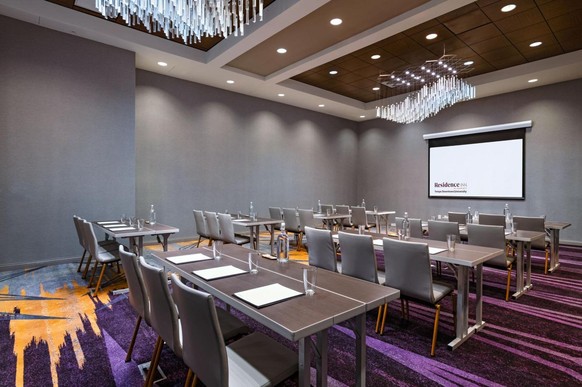By Marriott Downtown/university Hotel 3*