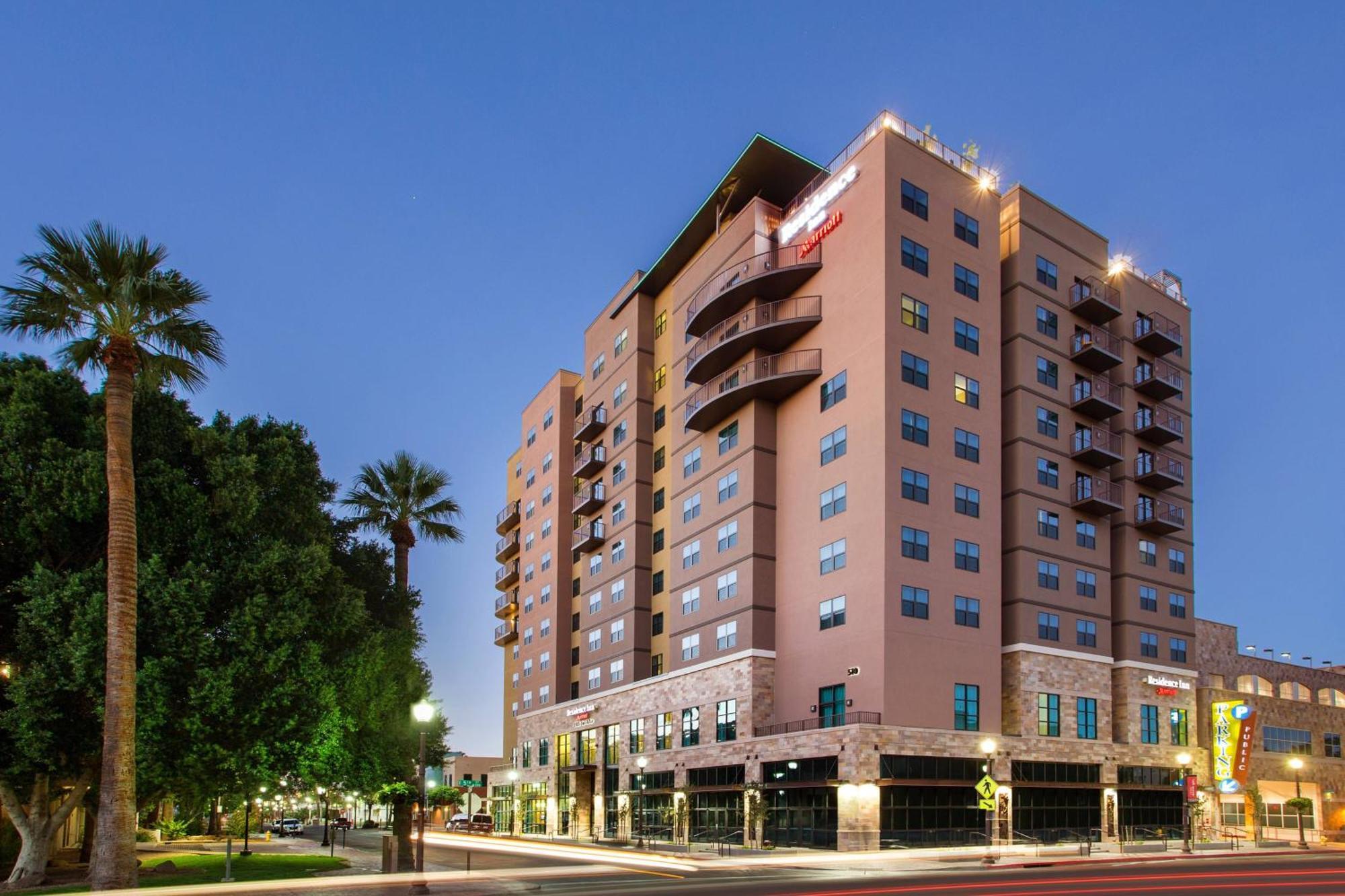 Hotel By Marriott Downtown/university 3*