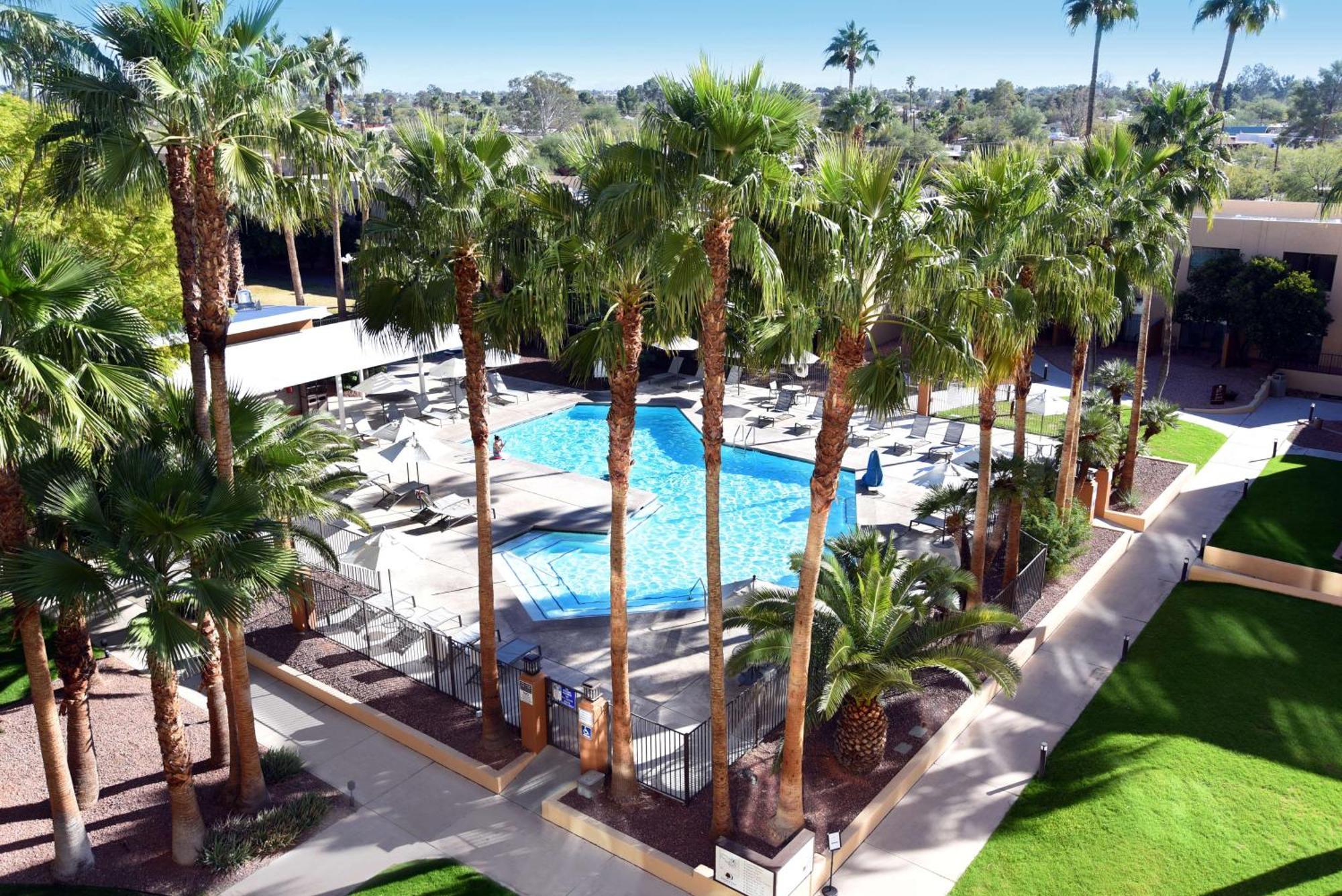 Hotel Doubletree By Hilton Tucson-reid Park 3*