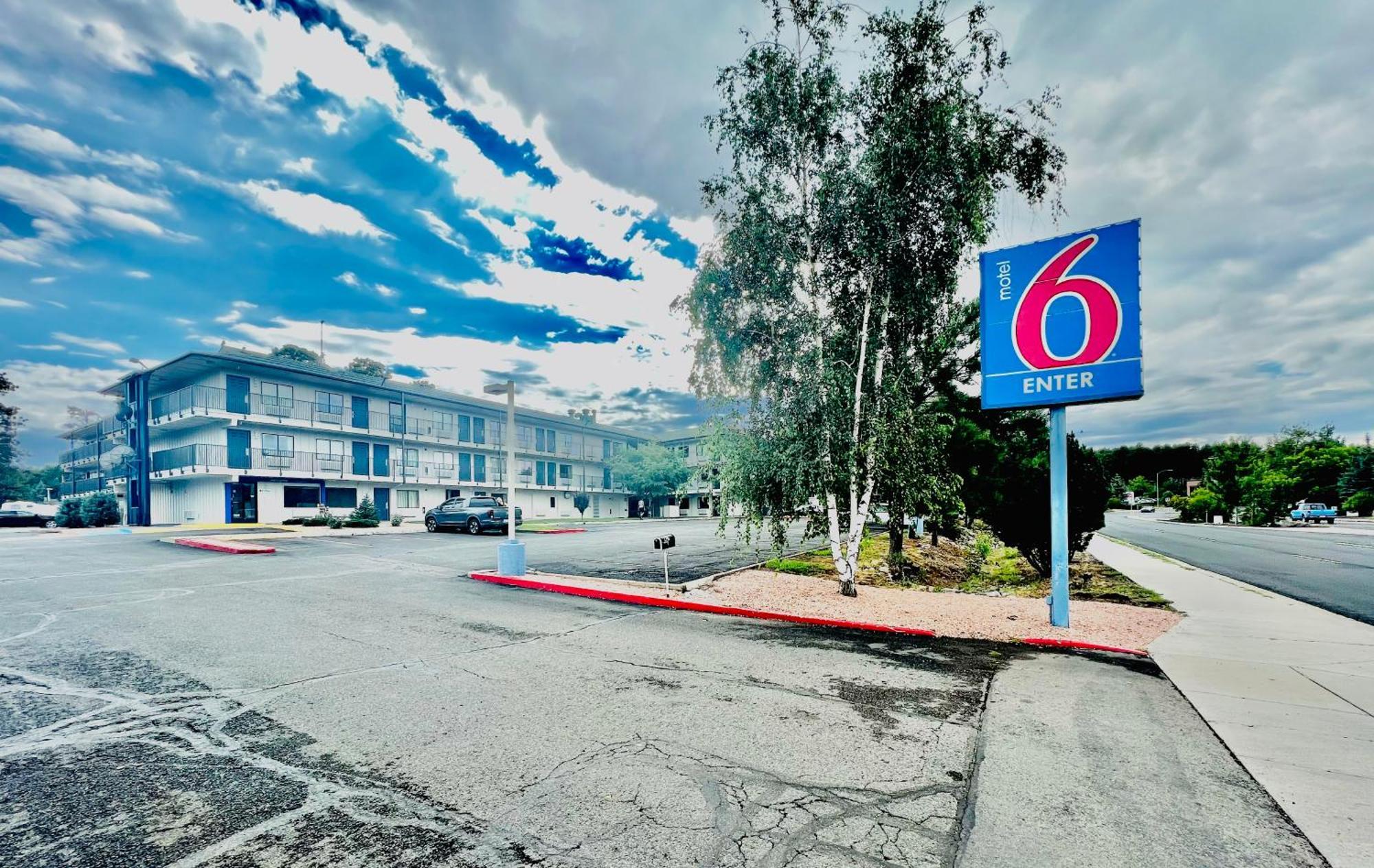 6-flagstaff, Az - West - Woodland Village Hotel 2*
