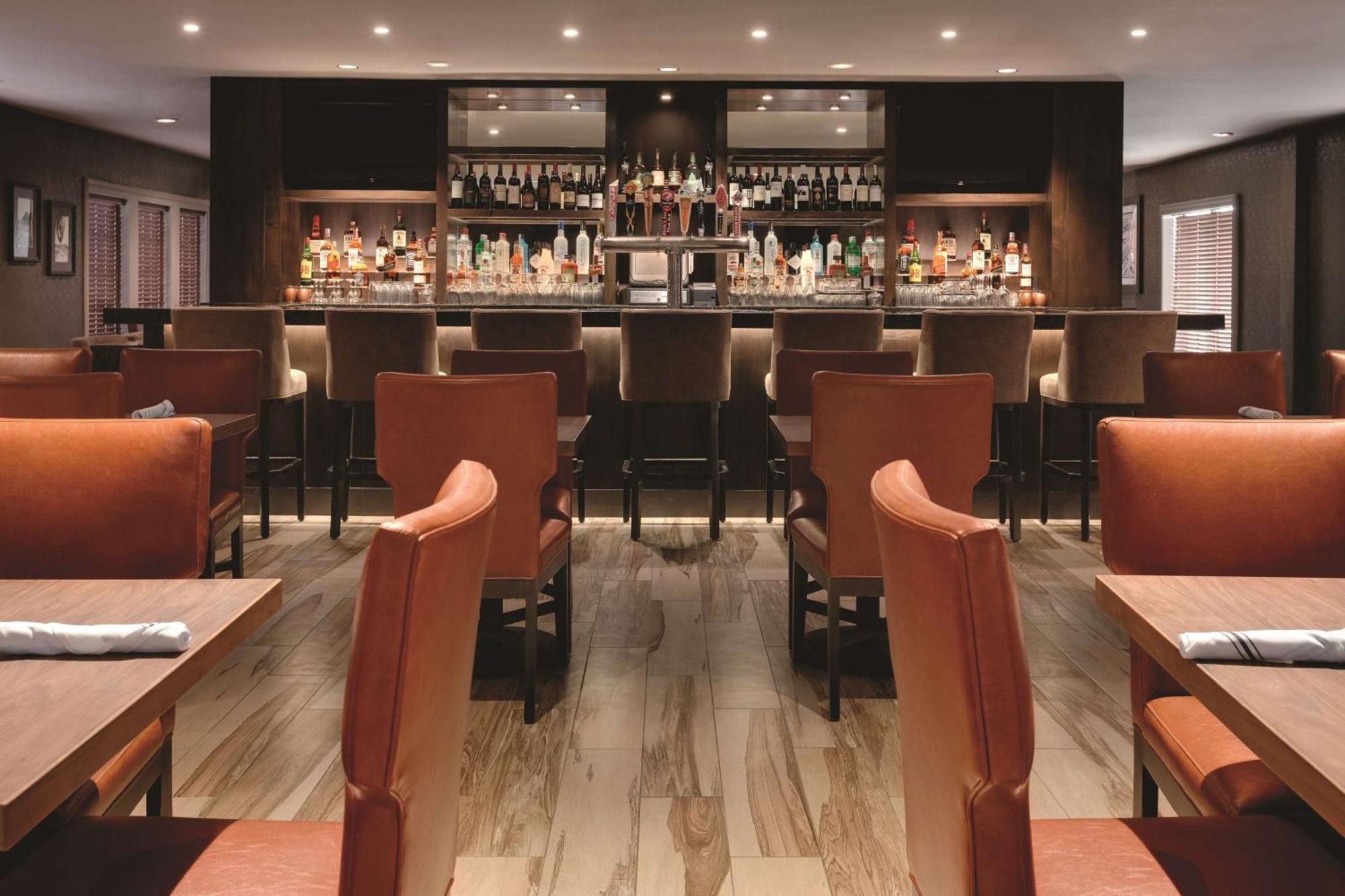 Resort Embassy By Hilton Scottsdale