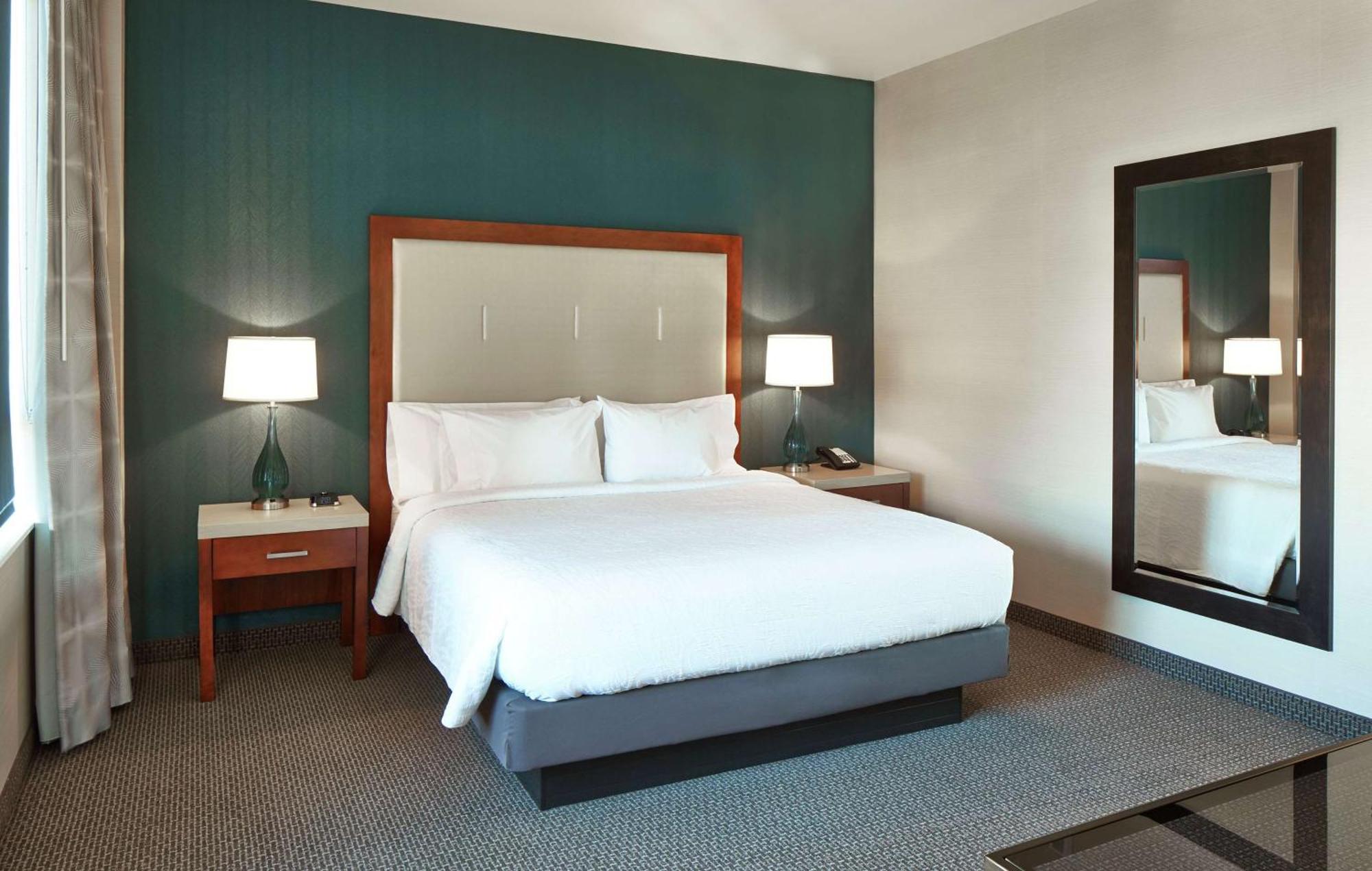 Hilton Garden Downtown 3*