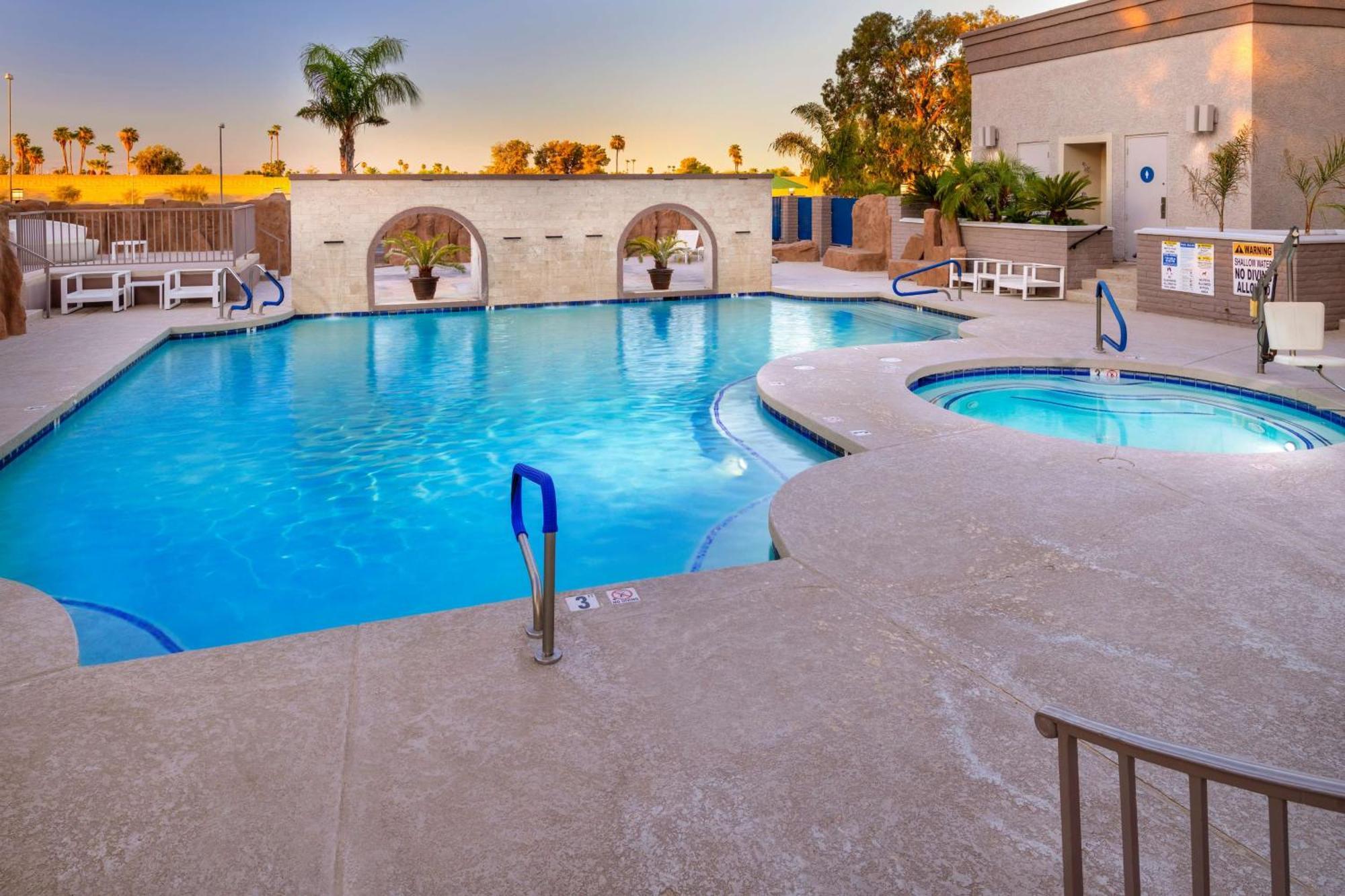 Doubletree By Hilton Phoenix Mesa