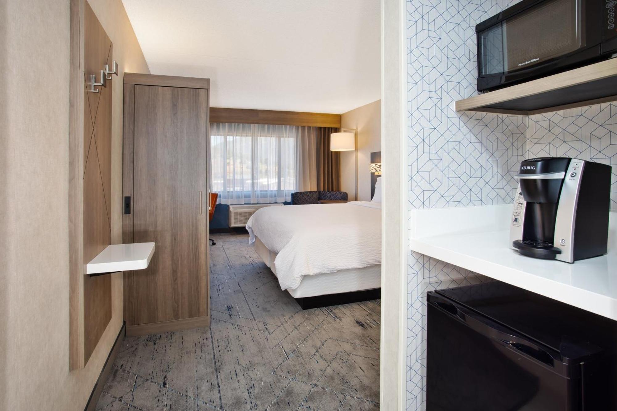 Express By Ihg Hotel