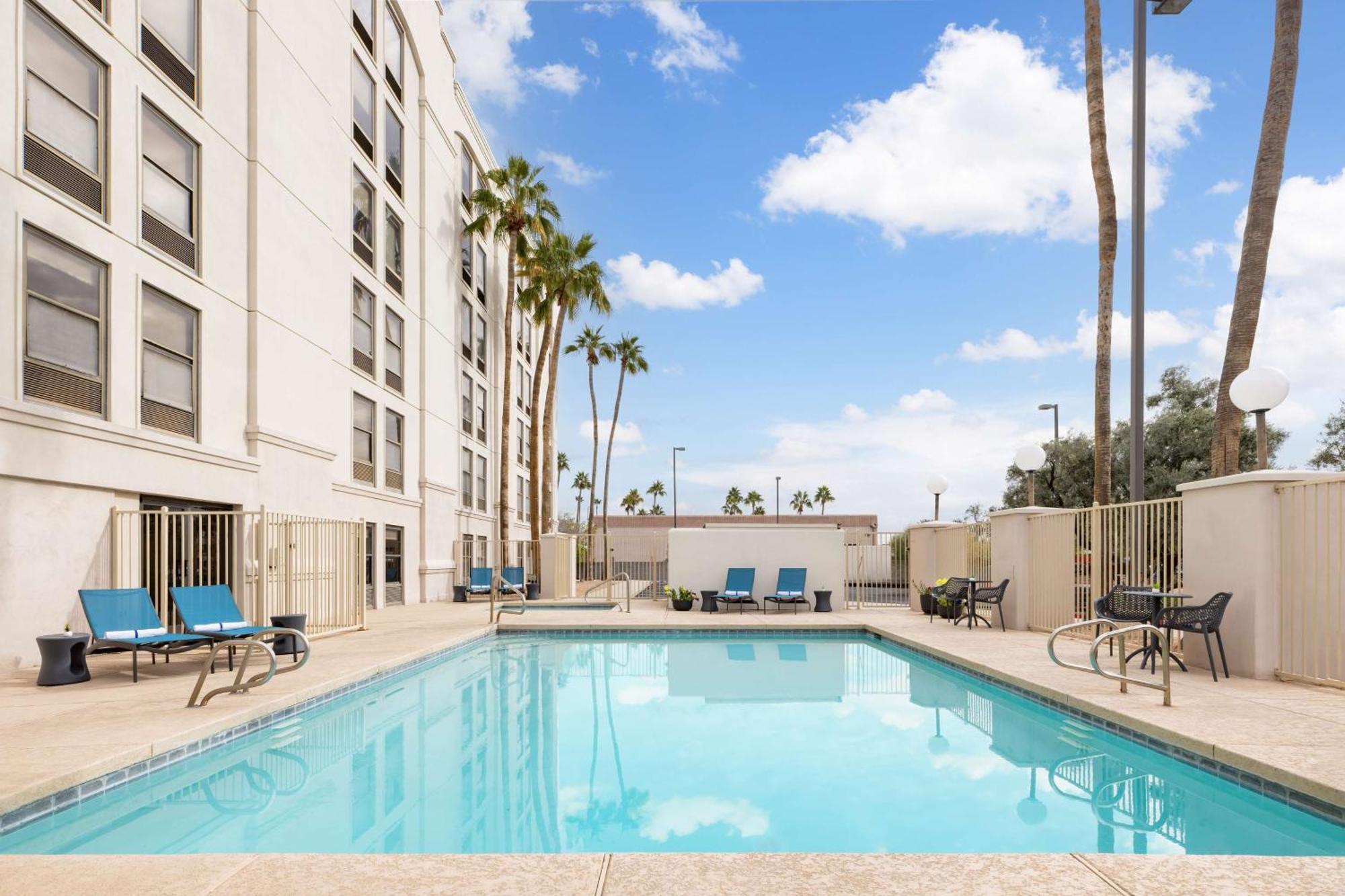 Hampton Phoenix-chandler 3*