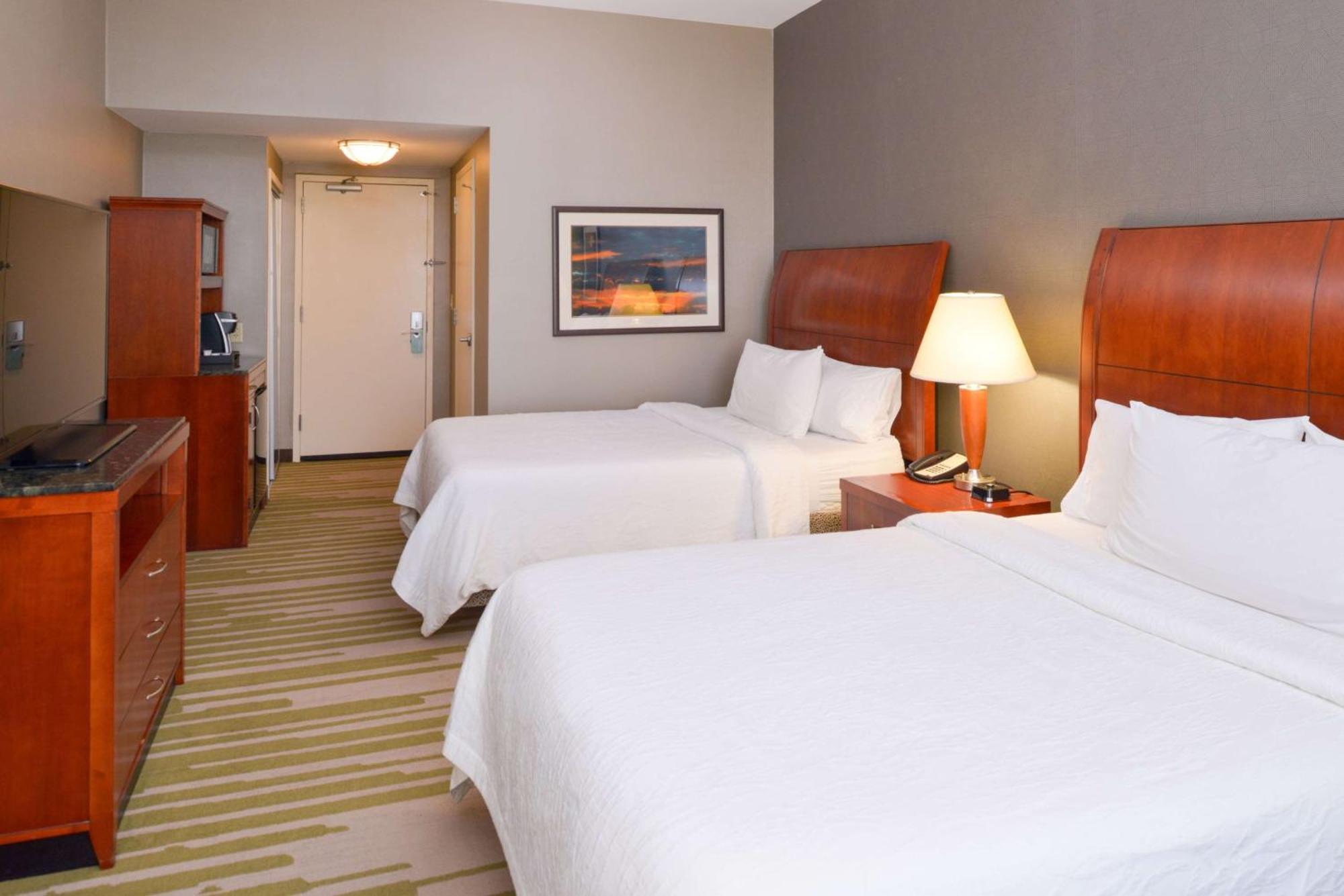 Hotel Hilton Garden Pivot Point 3*