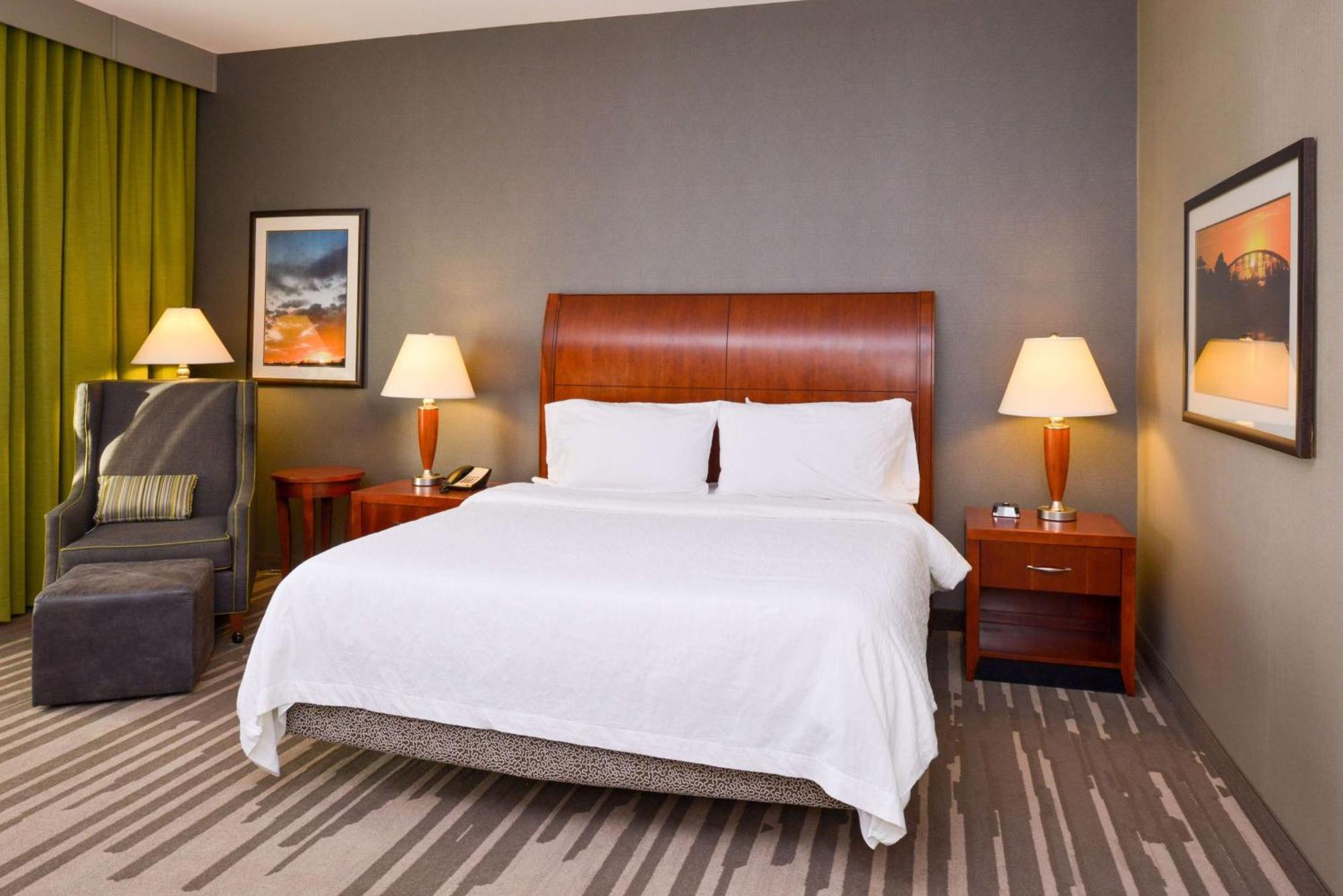 Hilton Garden Pivot Point Hotel 3*