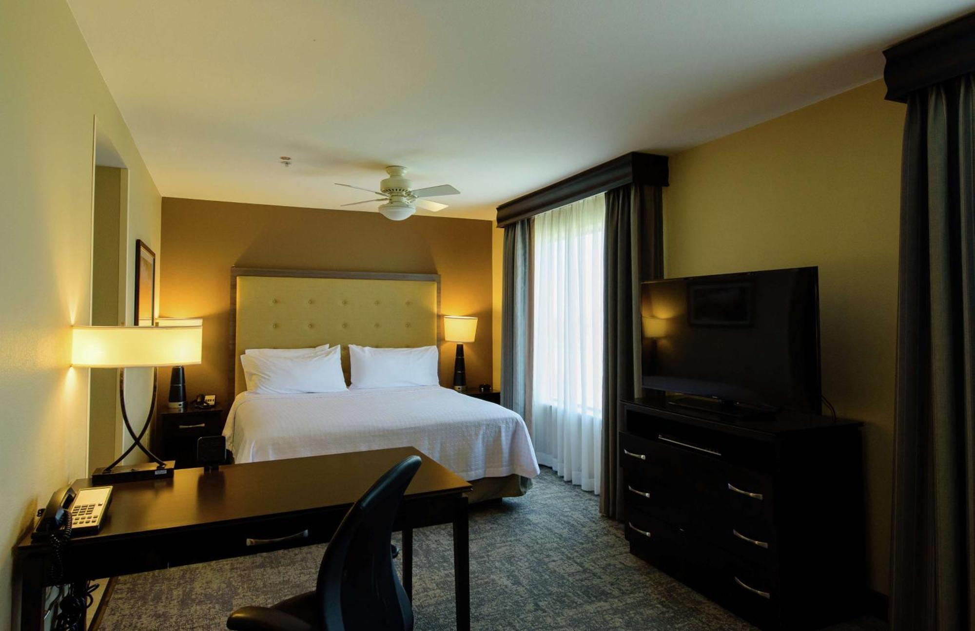 Homewood By Hilton Phoenix Fashion Center Hotel 3*