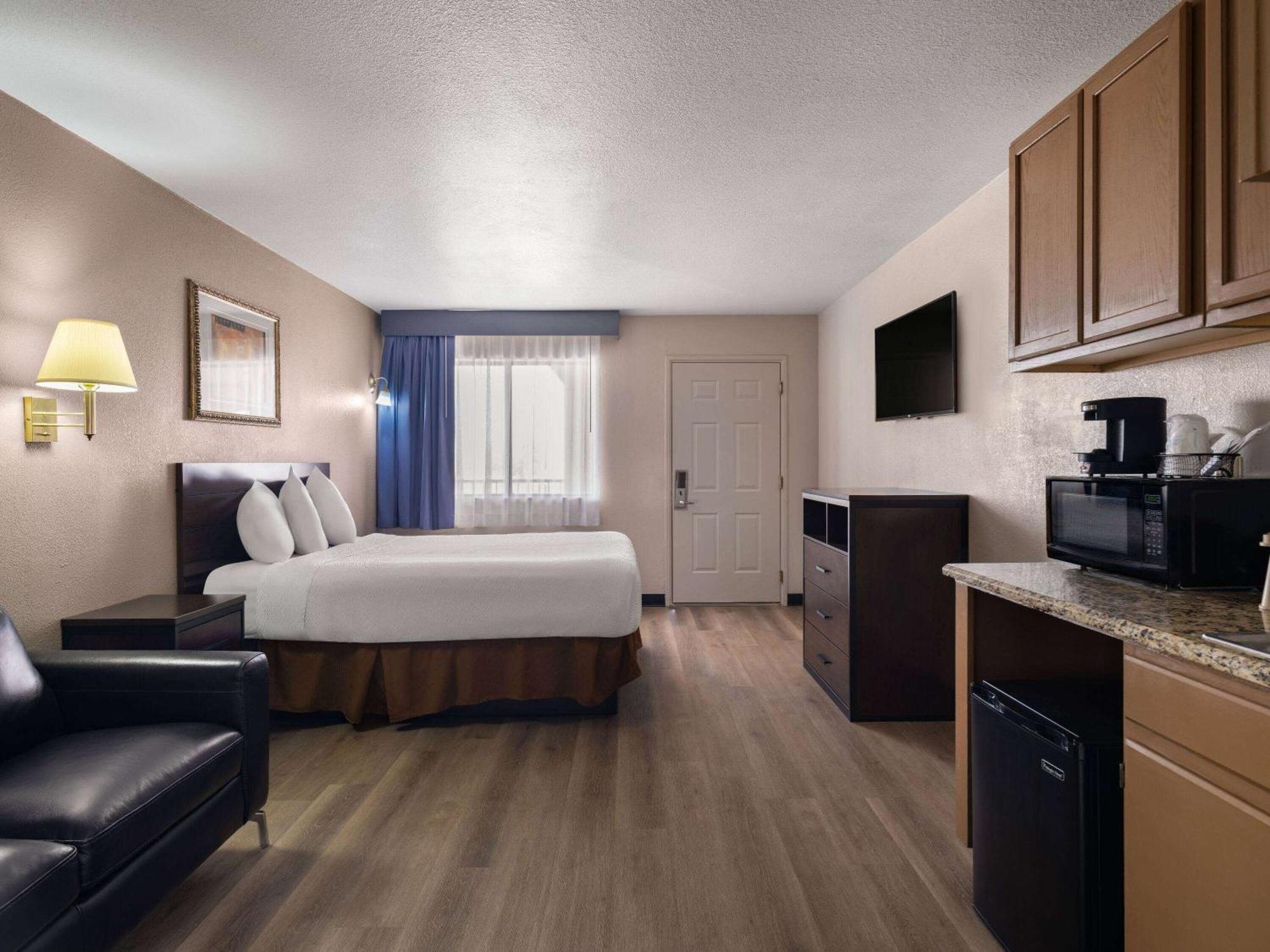 Travelodge By Wyndham Az 2*
