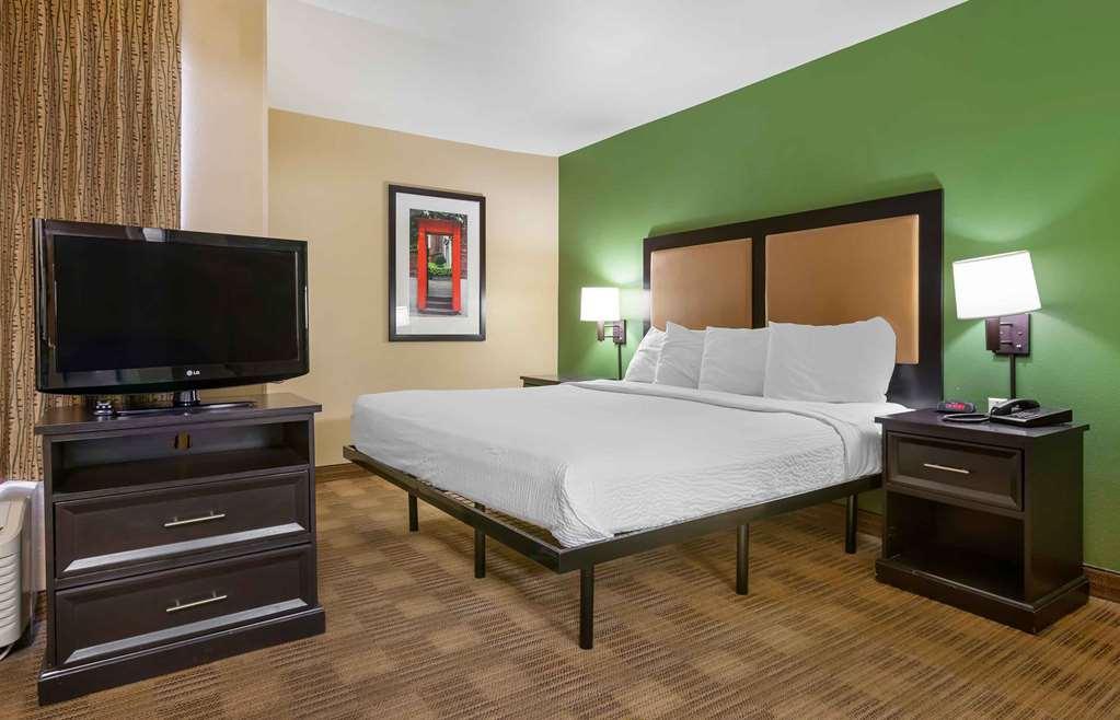 Extended America - - Biltmore Hotel