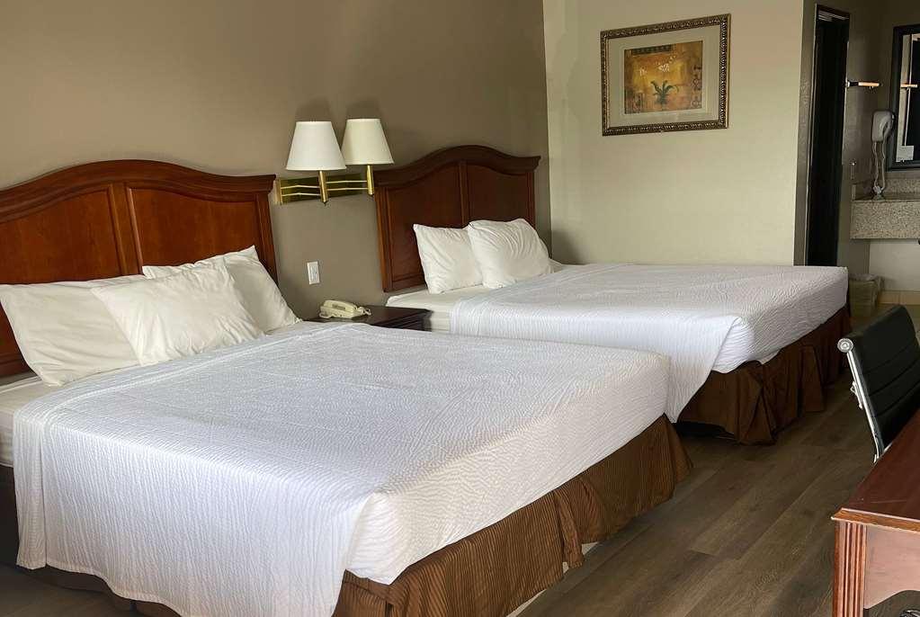 Travelodge By Wyndham Az Hotel 2*