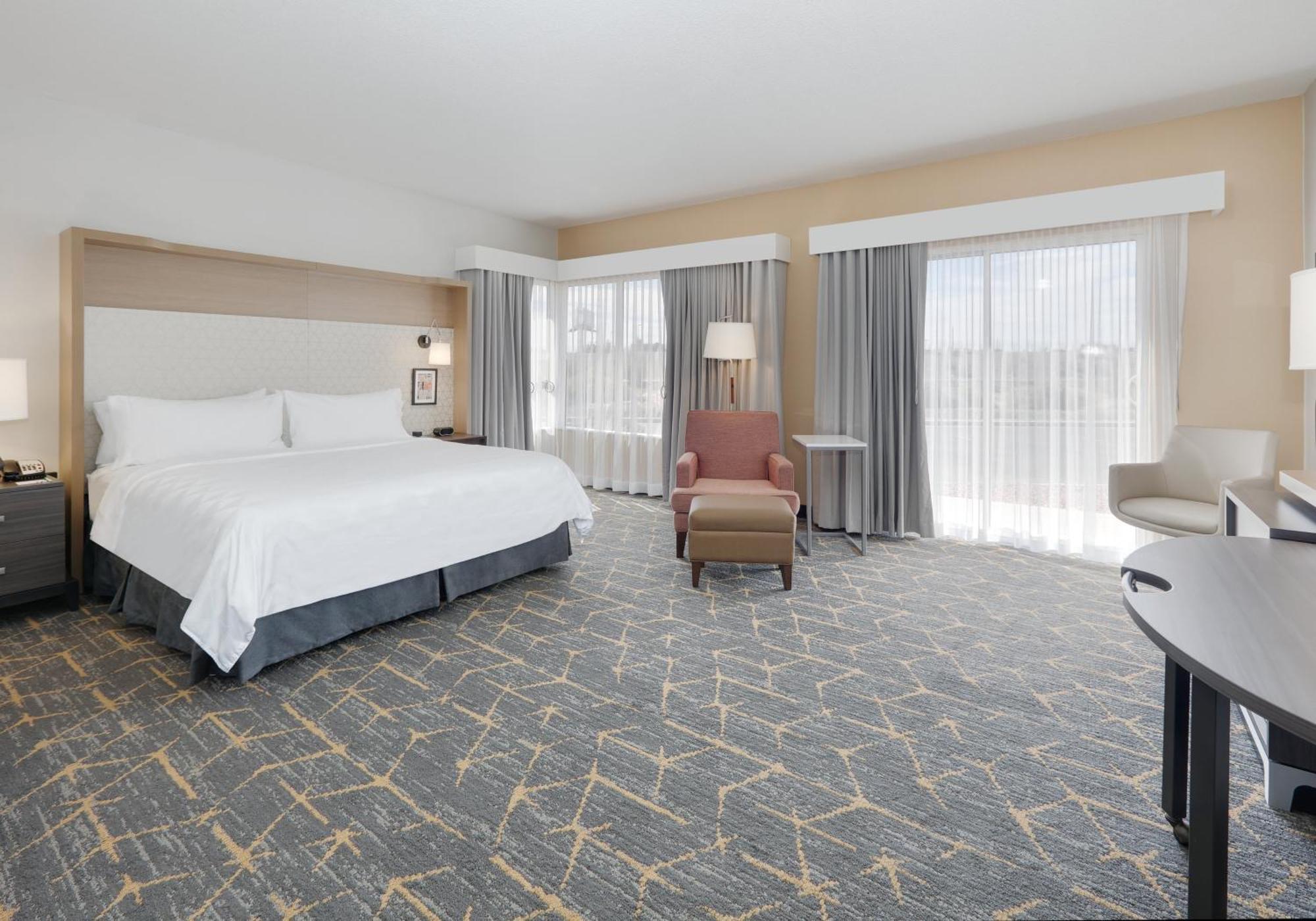 By Ihg