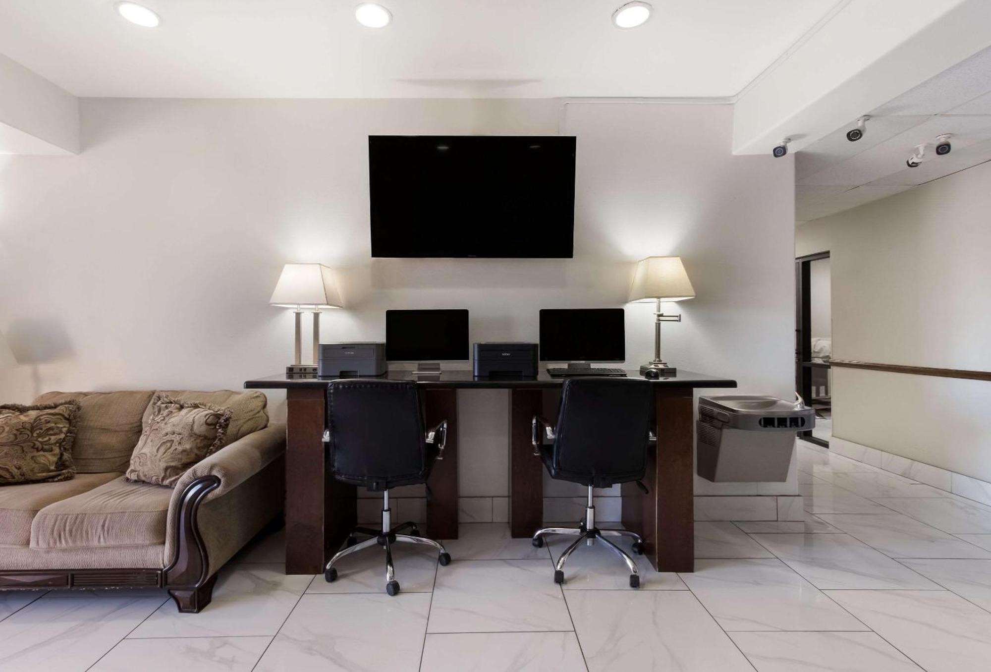 Mainstay Extended Hotel 3*