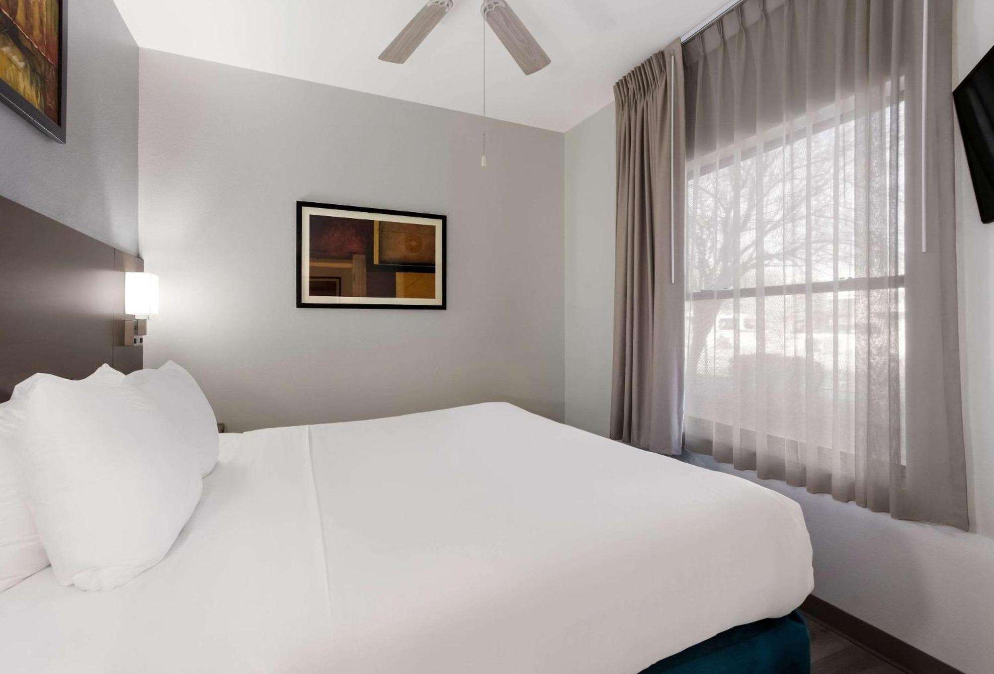 Hotel Mainstay Extended
