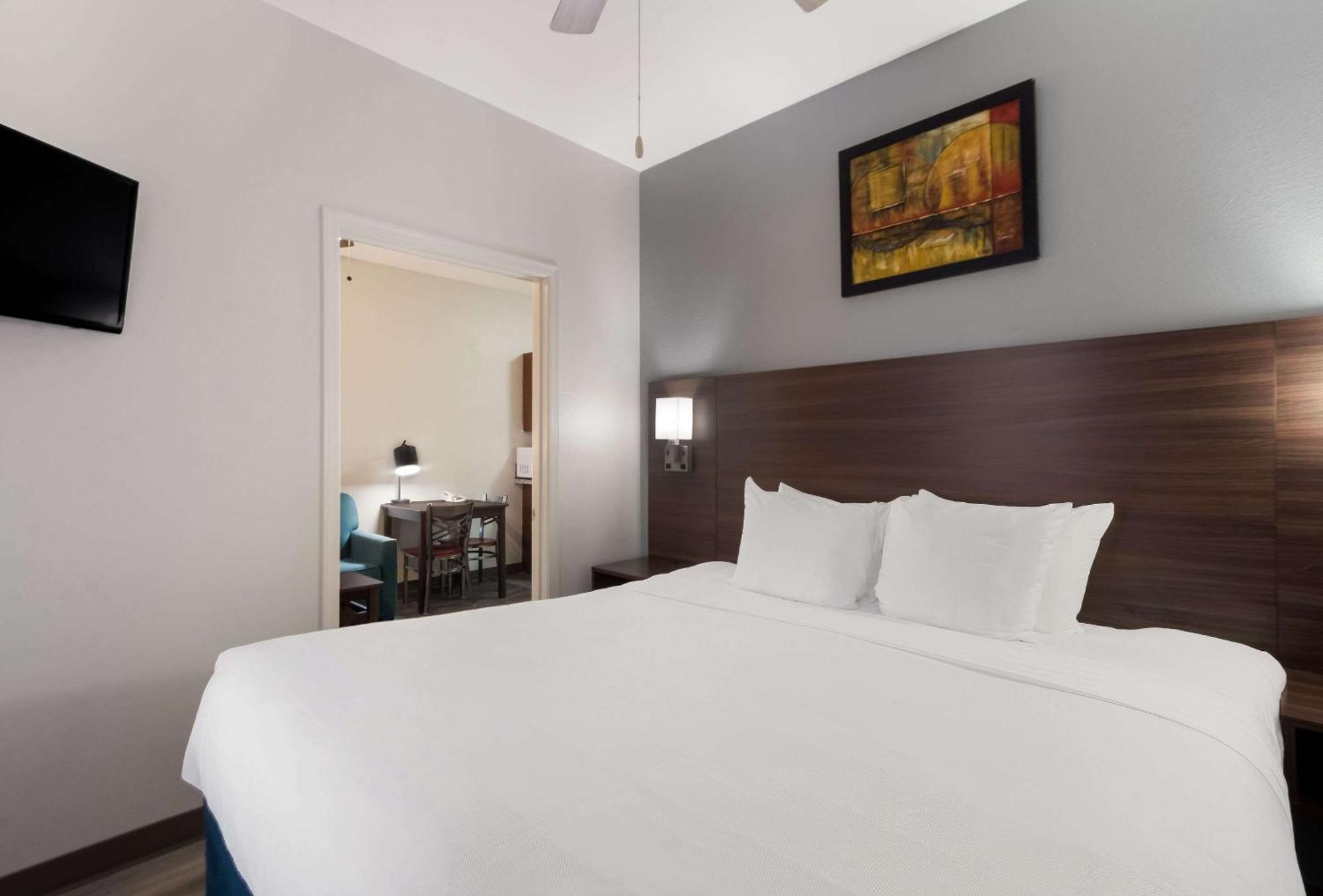 Mainstay Extended Hotel 3*