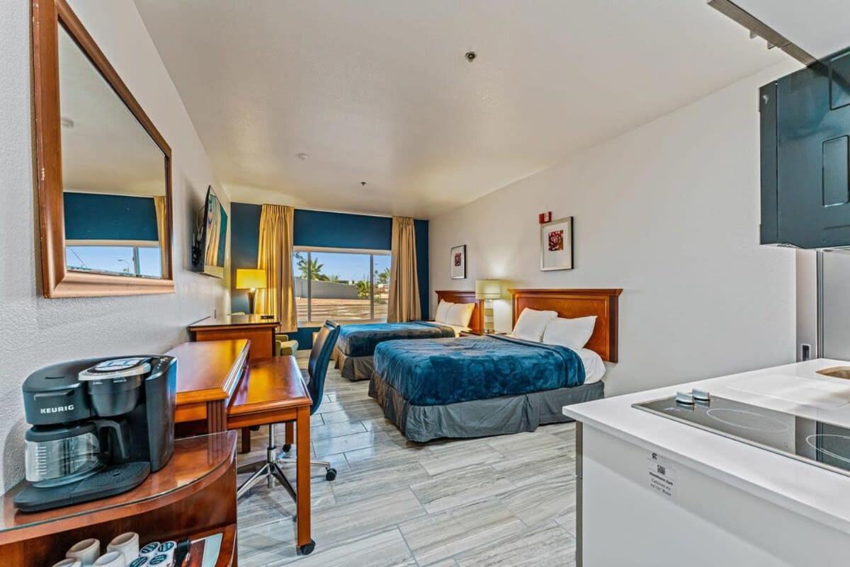 Studio Two Full Size Beds * Tempe